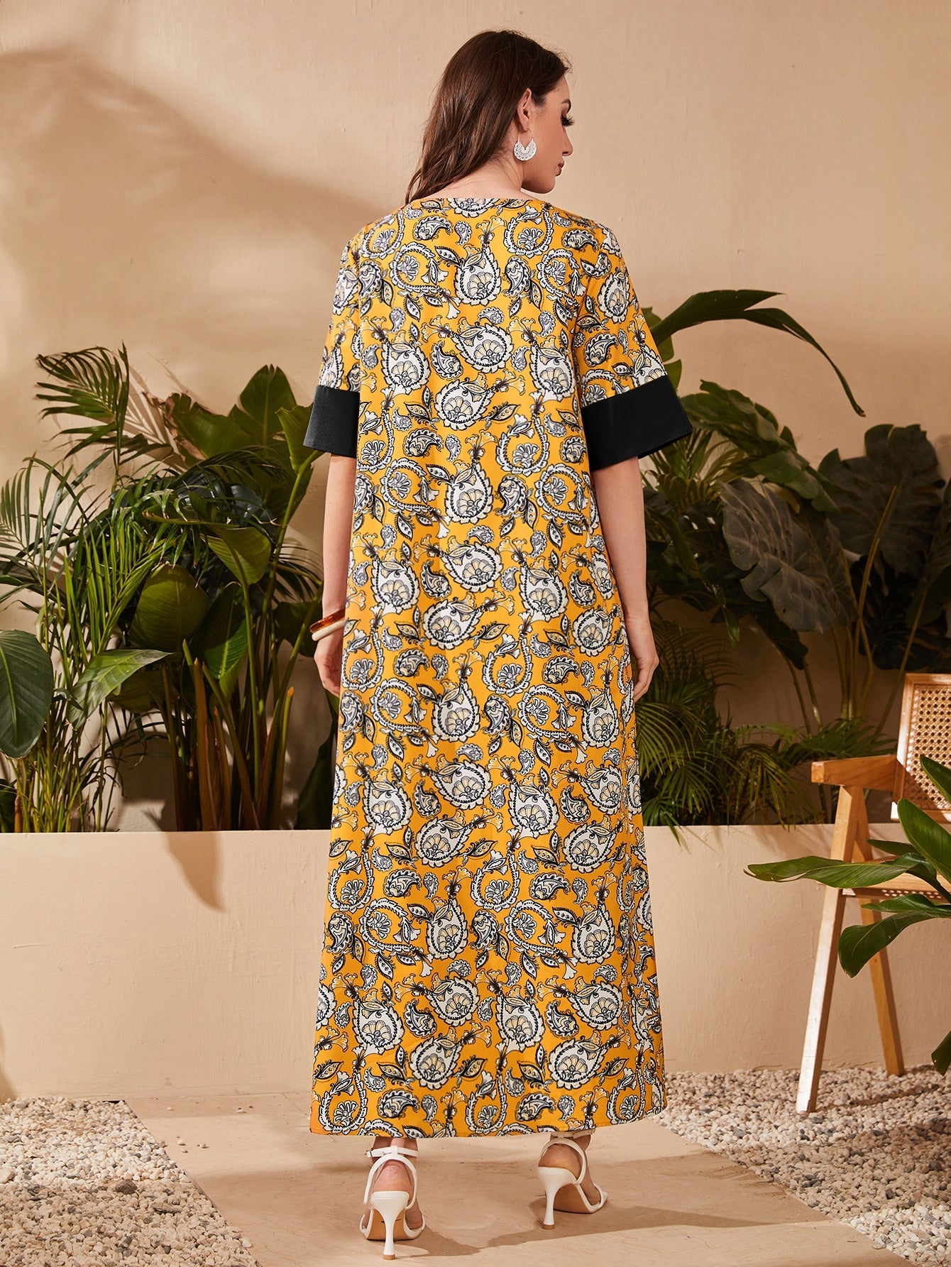 Najma Paisley Print Flounce Sleeve Kaftan