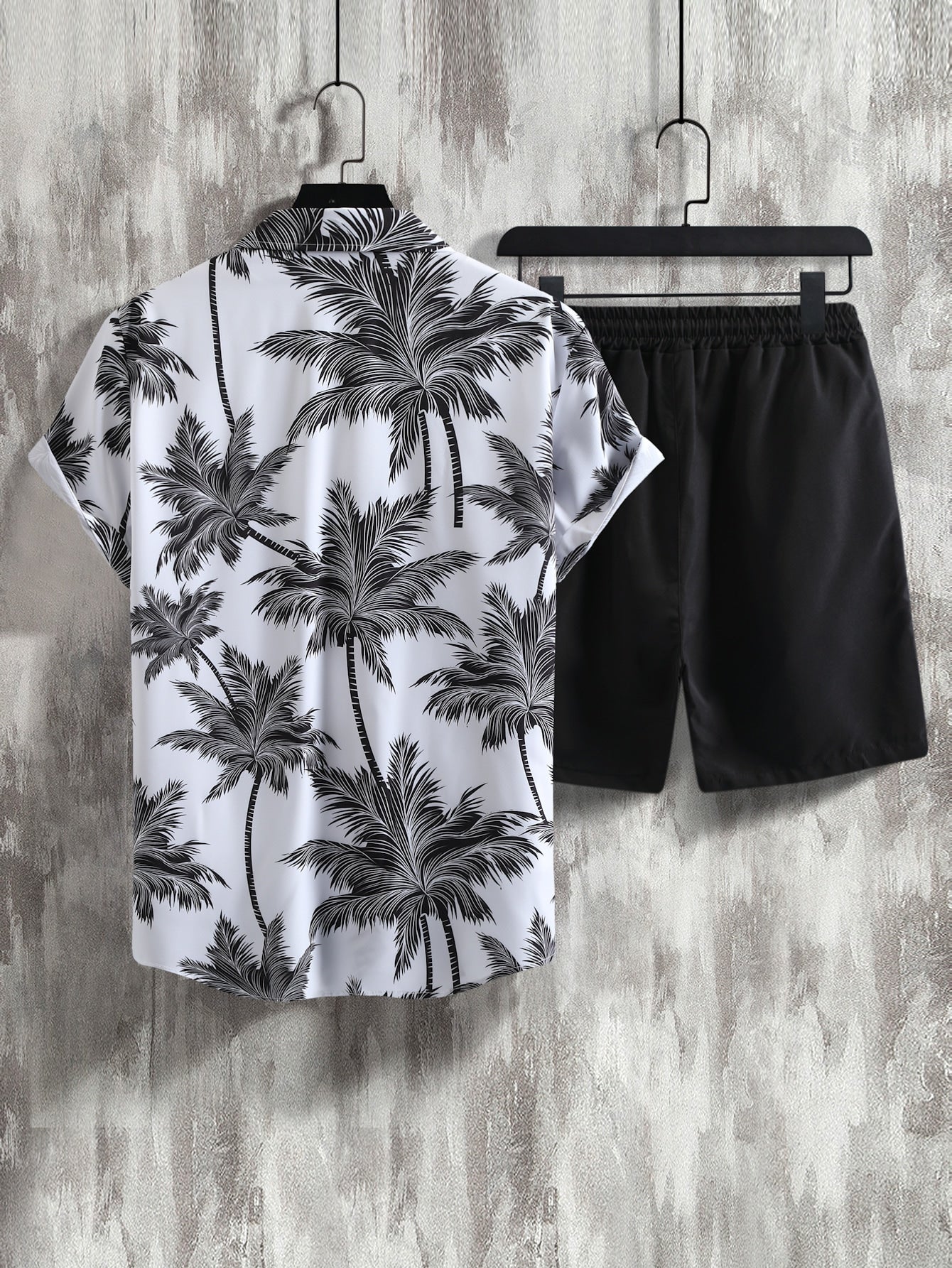 Manfinity RSRT Men Tropical Print Shirt & Drawstring Waist Shorts Without Tee