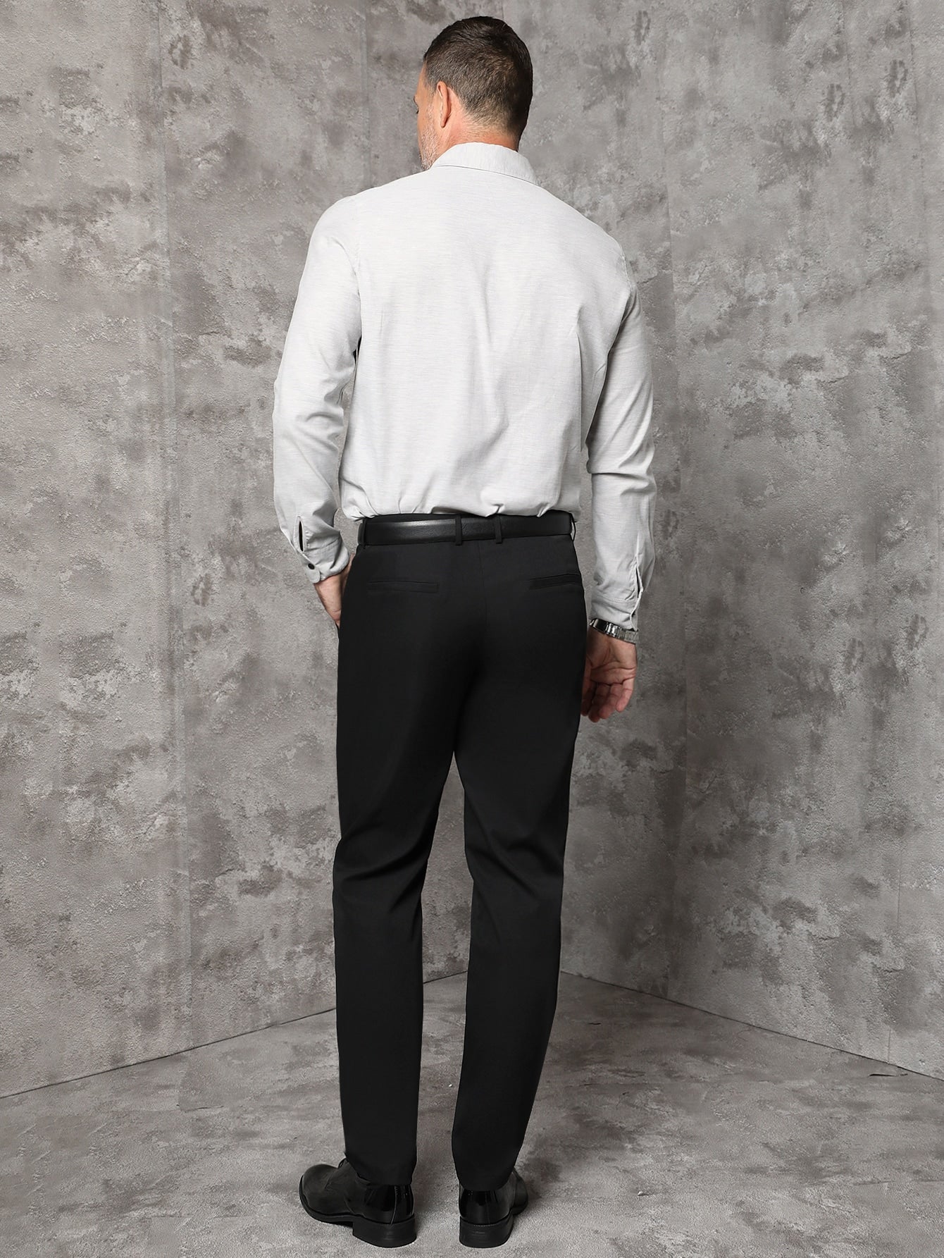 Manfinity Mode Men Solid Slant Pocket Dress Pants