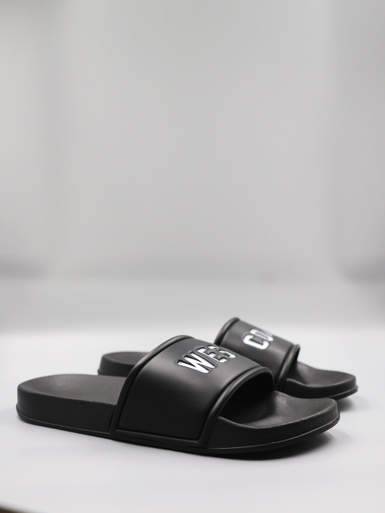 Men's Fashionable Black Printed Slide Sandals