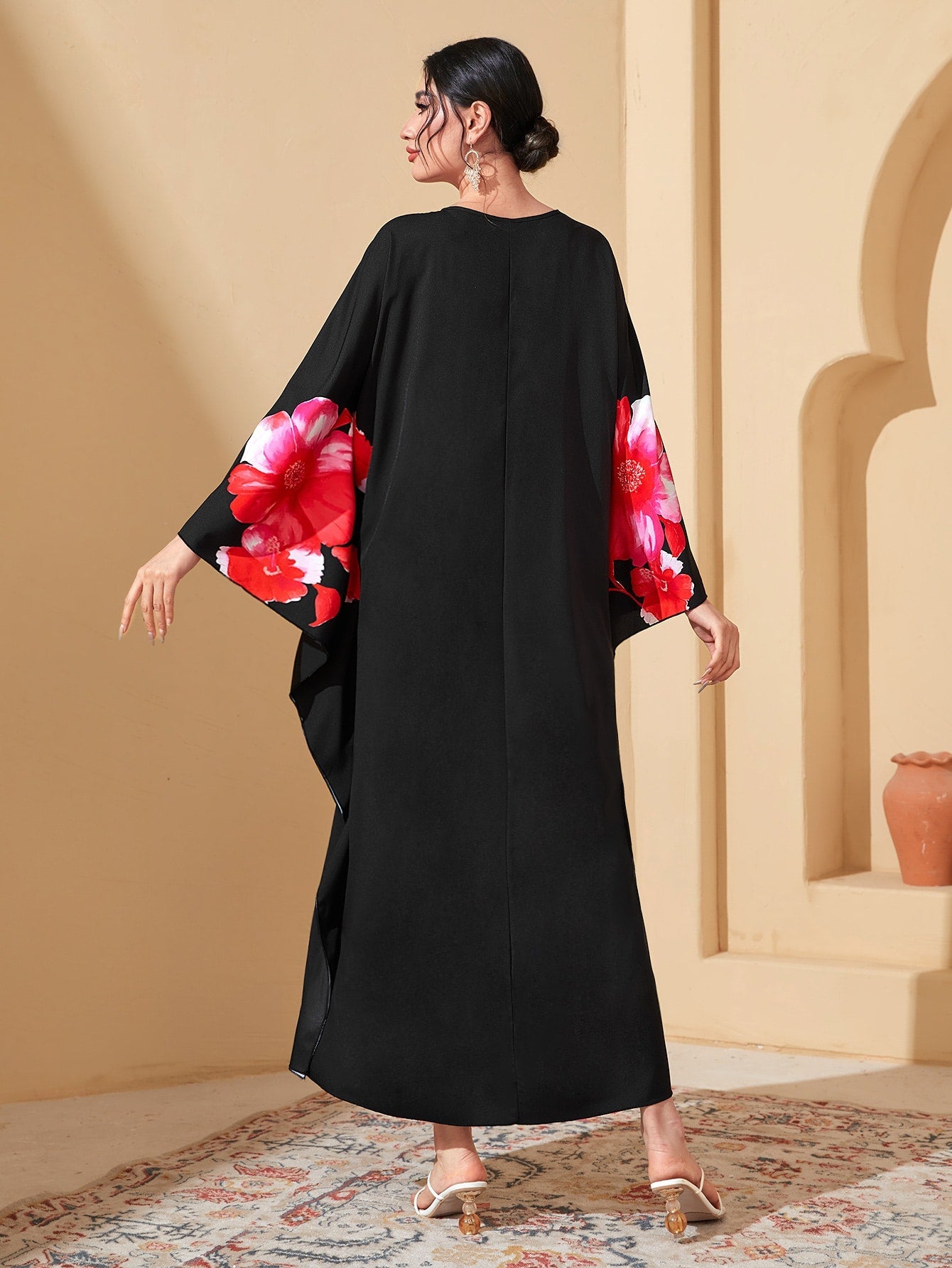 Najma Floral Print Batwing Sleeve Kaftan