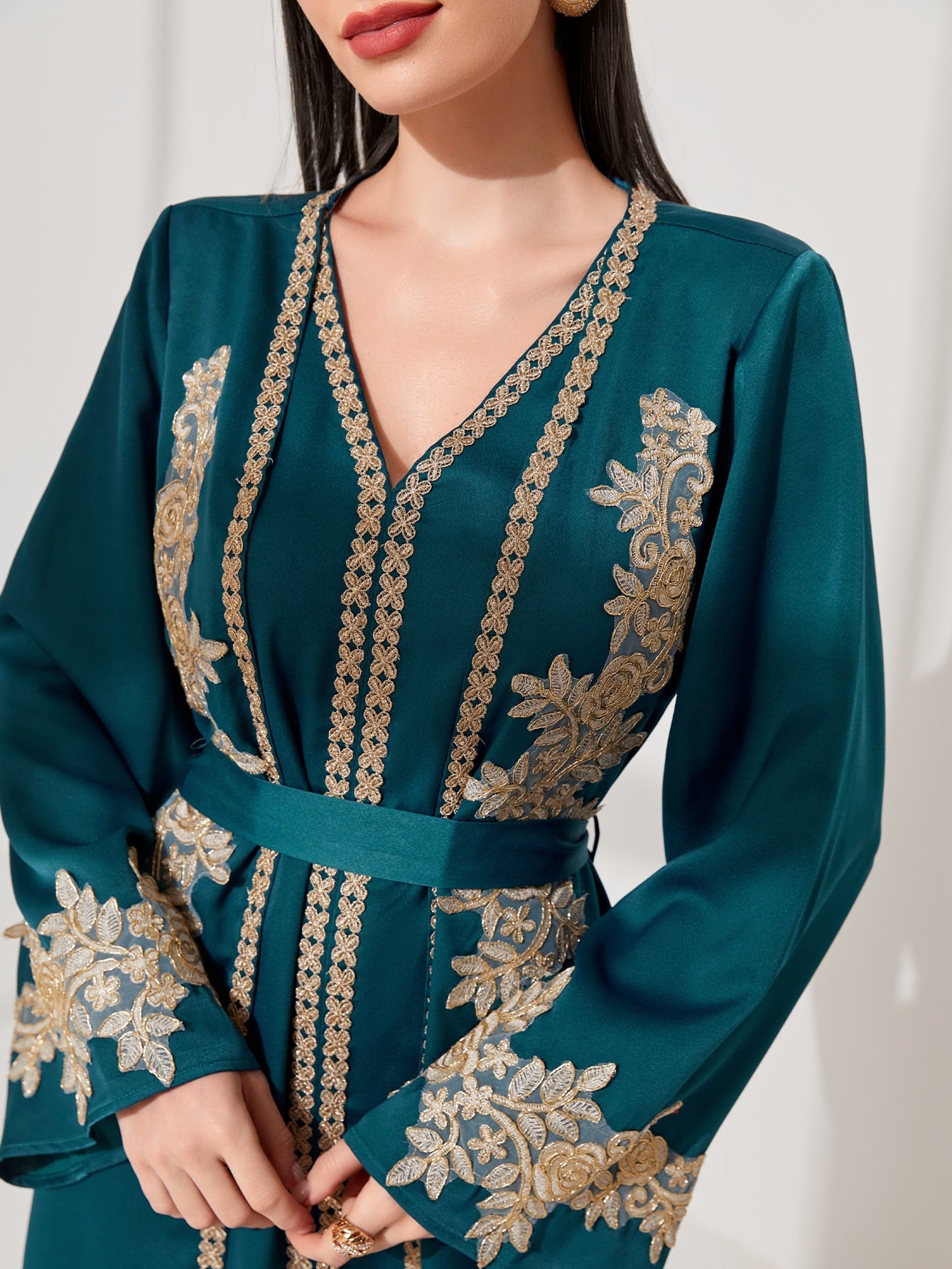 Najma Floral Embroidery Kaftan