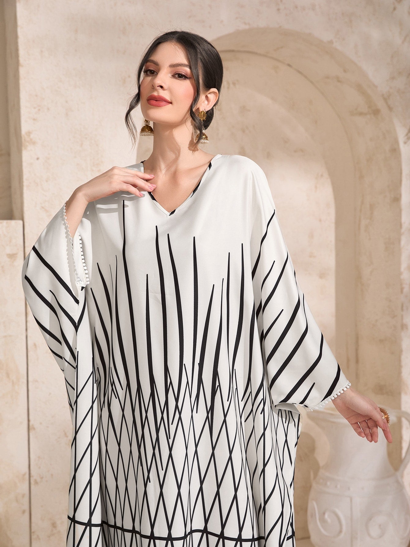 Najma Striped Print Fringe Hem Batwing Sleeve Kaftan