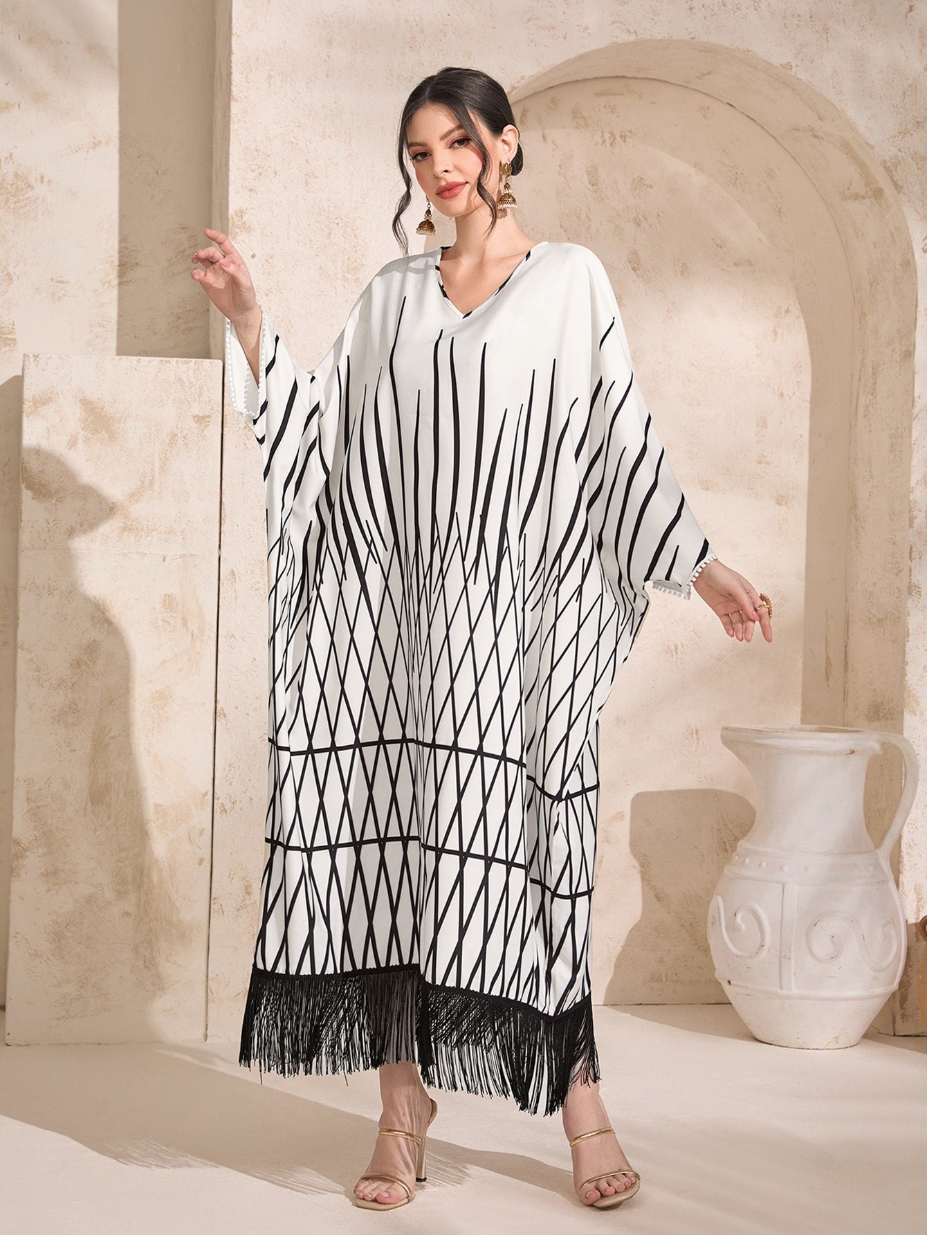 Najma Striped Print Fringe Hem Batwing Sleeve Kaftan