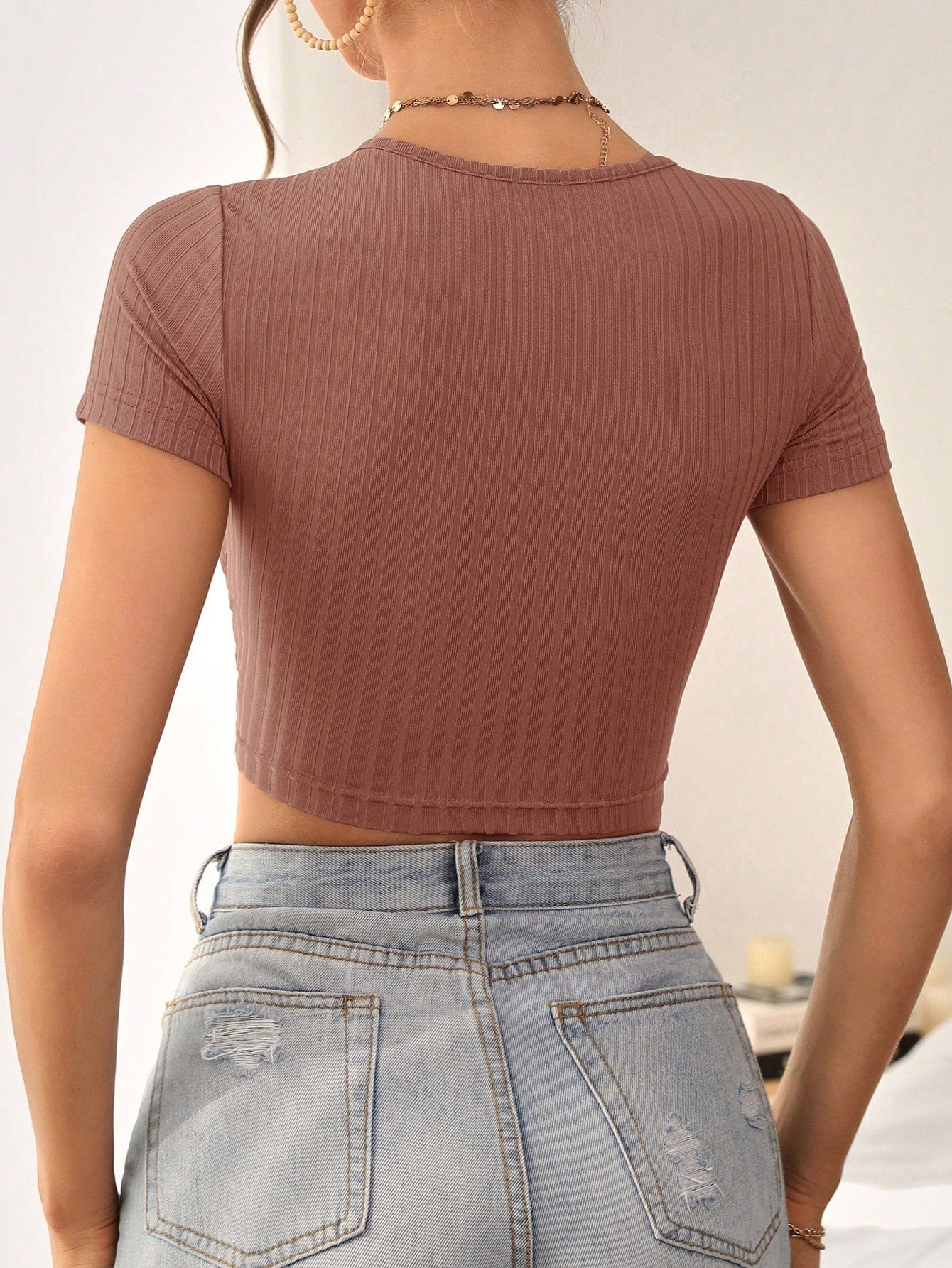 Essnce Solid Crop Tee