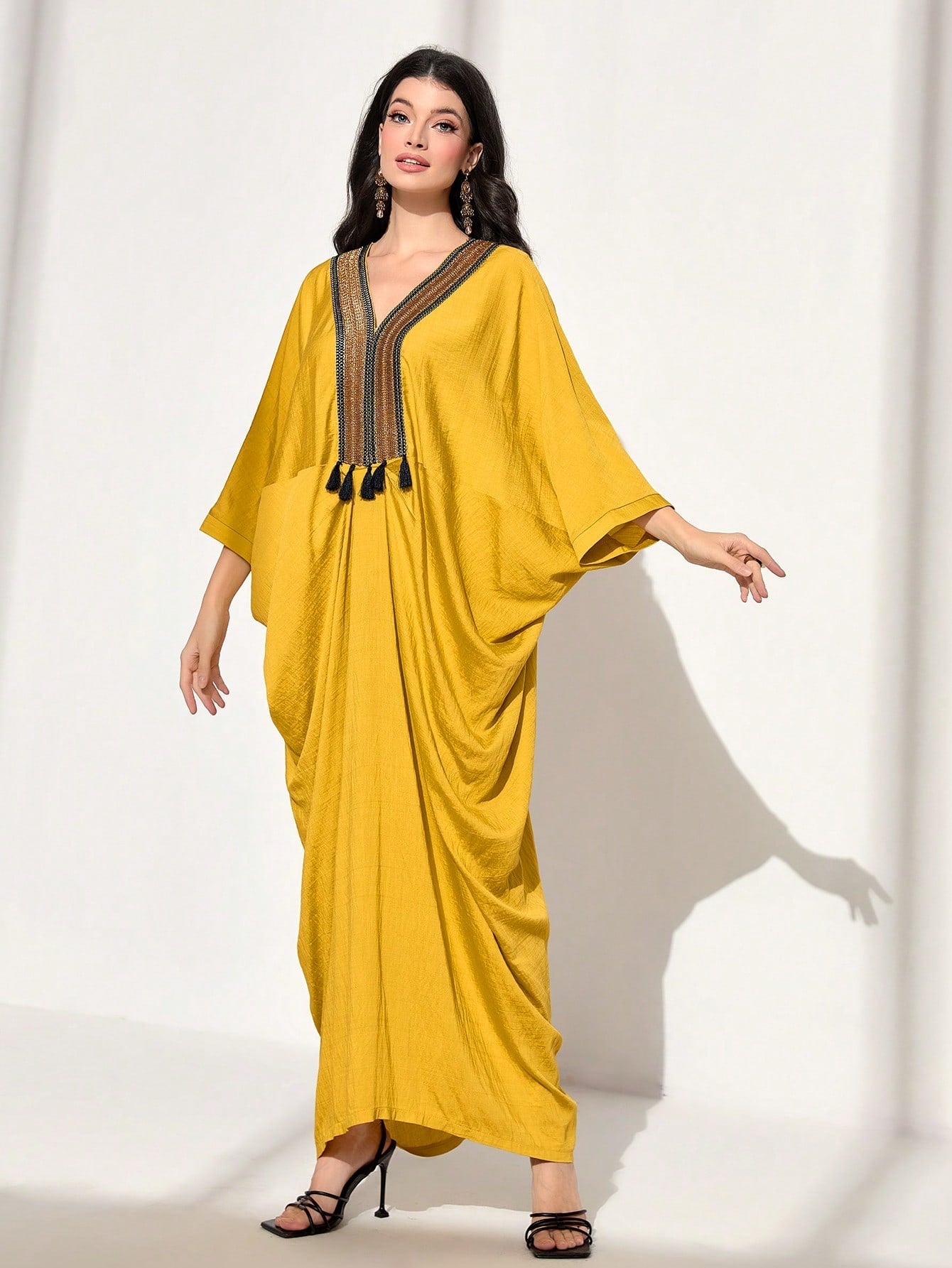 Najma Contrast Tape Tassel Trim Batwing Sleeve Kaftan