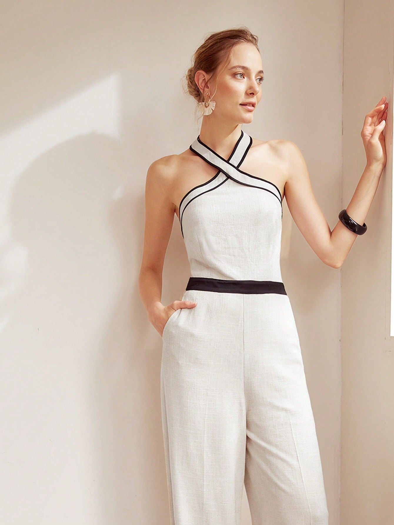 MOTF PREMIUM LINEN VISCOSE HALTER JUMPSUIT