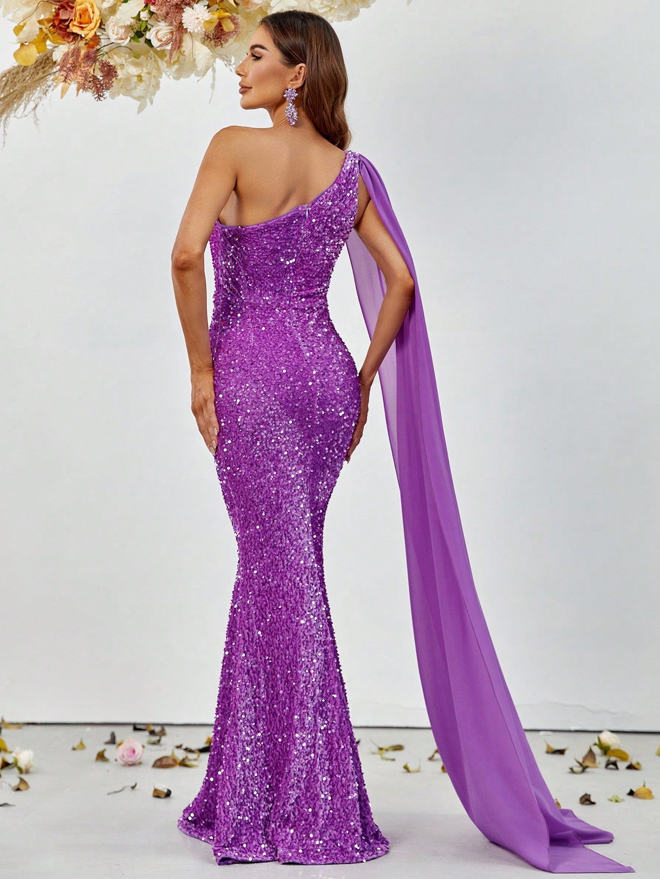 One Shoulder Contrast Mesh Cloak Sleeve Sequins Prom Dress