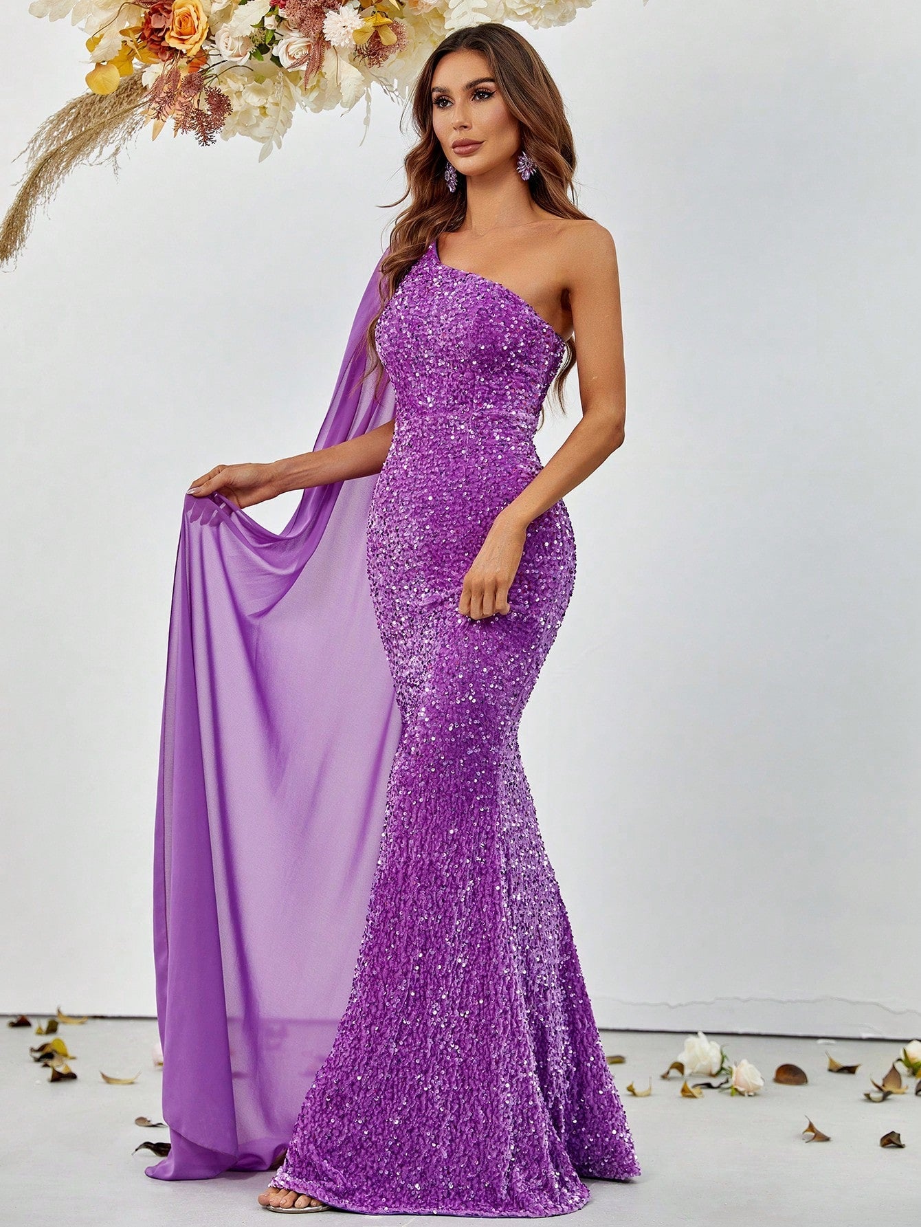 One Shoulder Contrast Mesh Cloak Sleeve Sequins Prom Dress