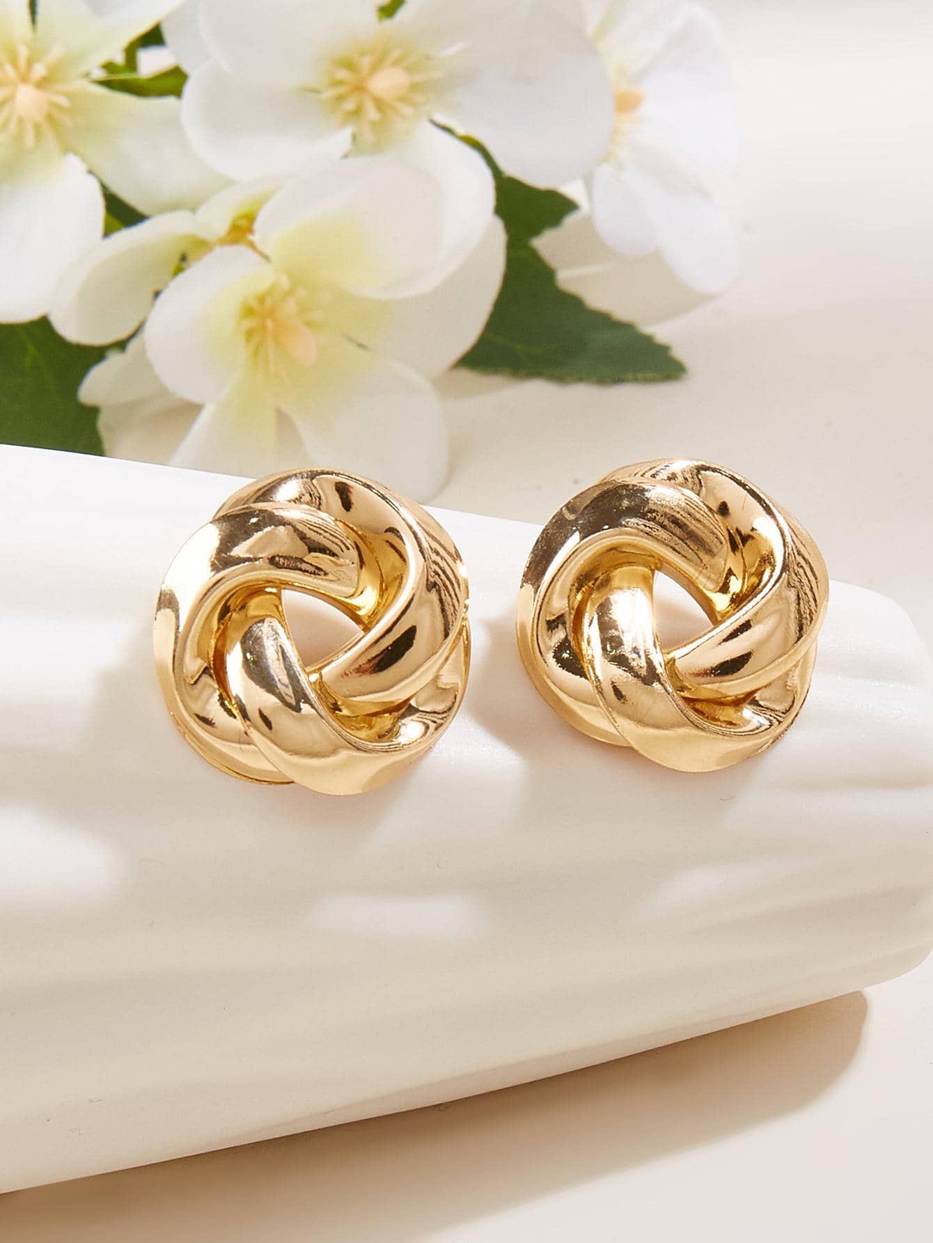 1pair Fashionable Twist Design Stud Earrings For Women For Daily Decoration