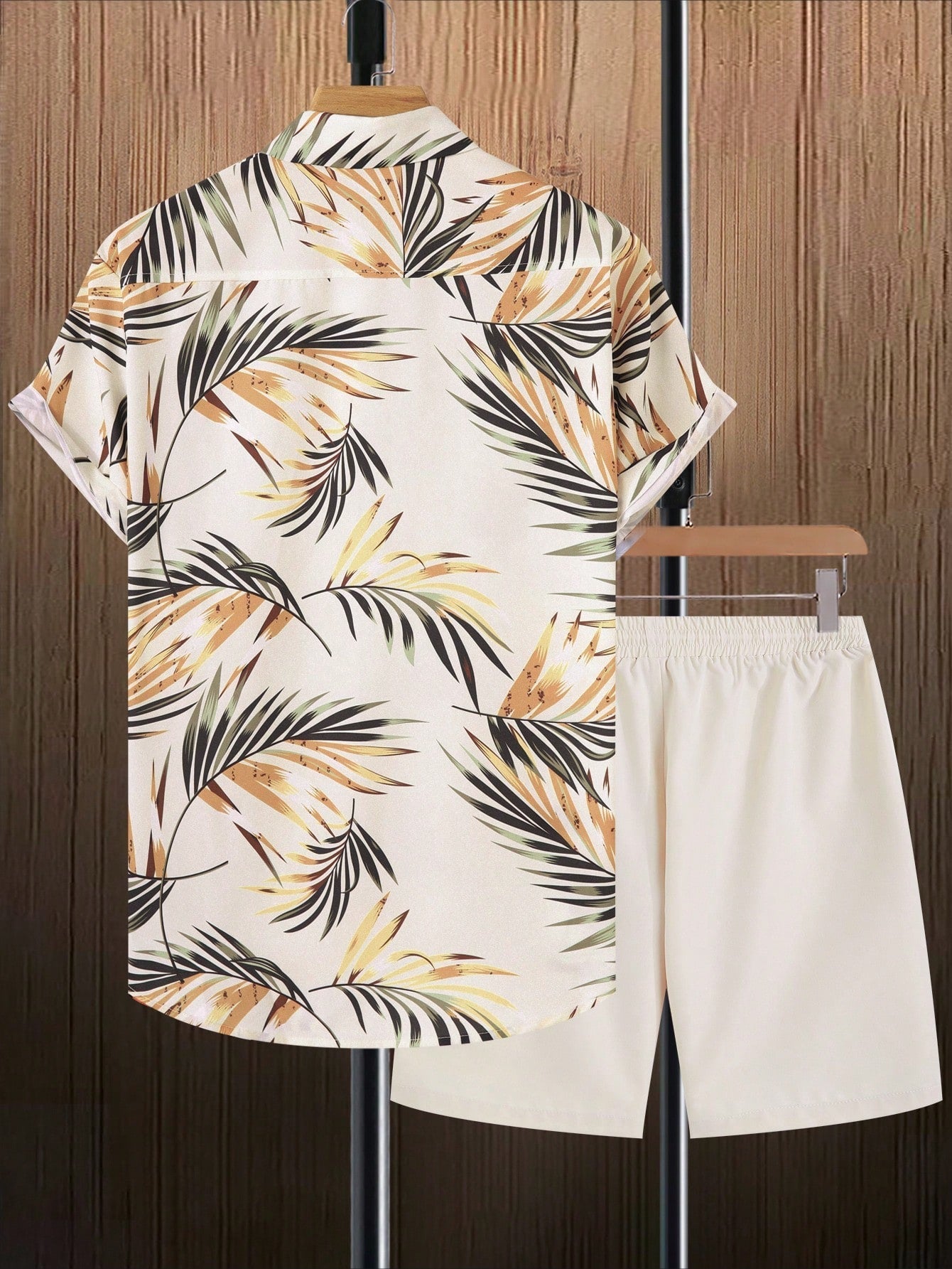 Manfinity RSRT Men Tropical Print Shirt & Drawstring Waist Shorts Set Without Tee