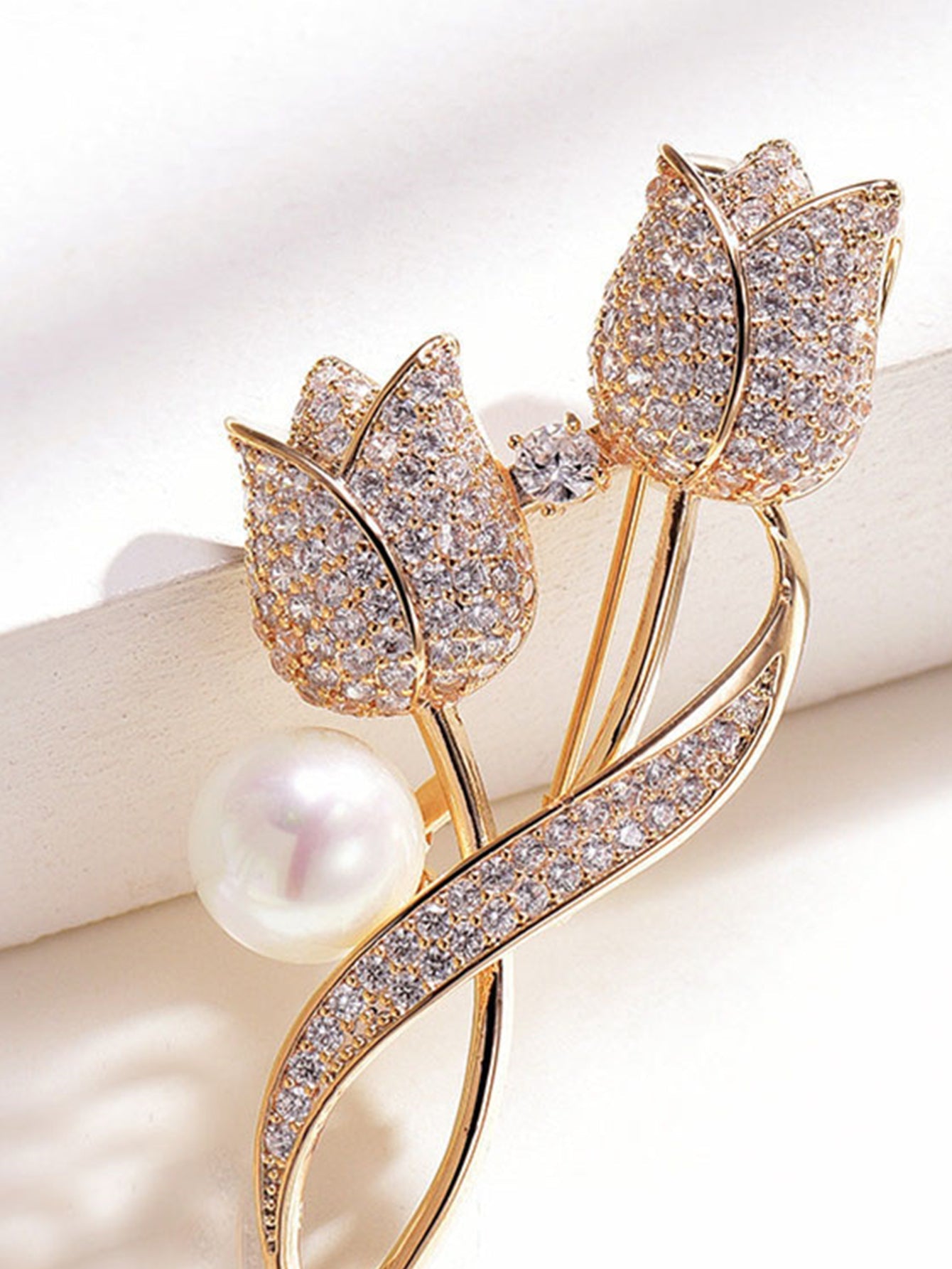 1pc Brooch Rhinestone Tulip Flower Brooch Anti-Glare Suit Brooch Collar Pin Jewelry