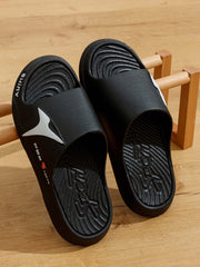 Thick Bottom Anti-slip & Wear-resistant Stylish Summer Slippers For Outdoor And Home Use