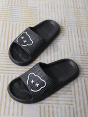 Men Cartoon Graphic Bathroom Slippers, EVA Fashion Slides