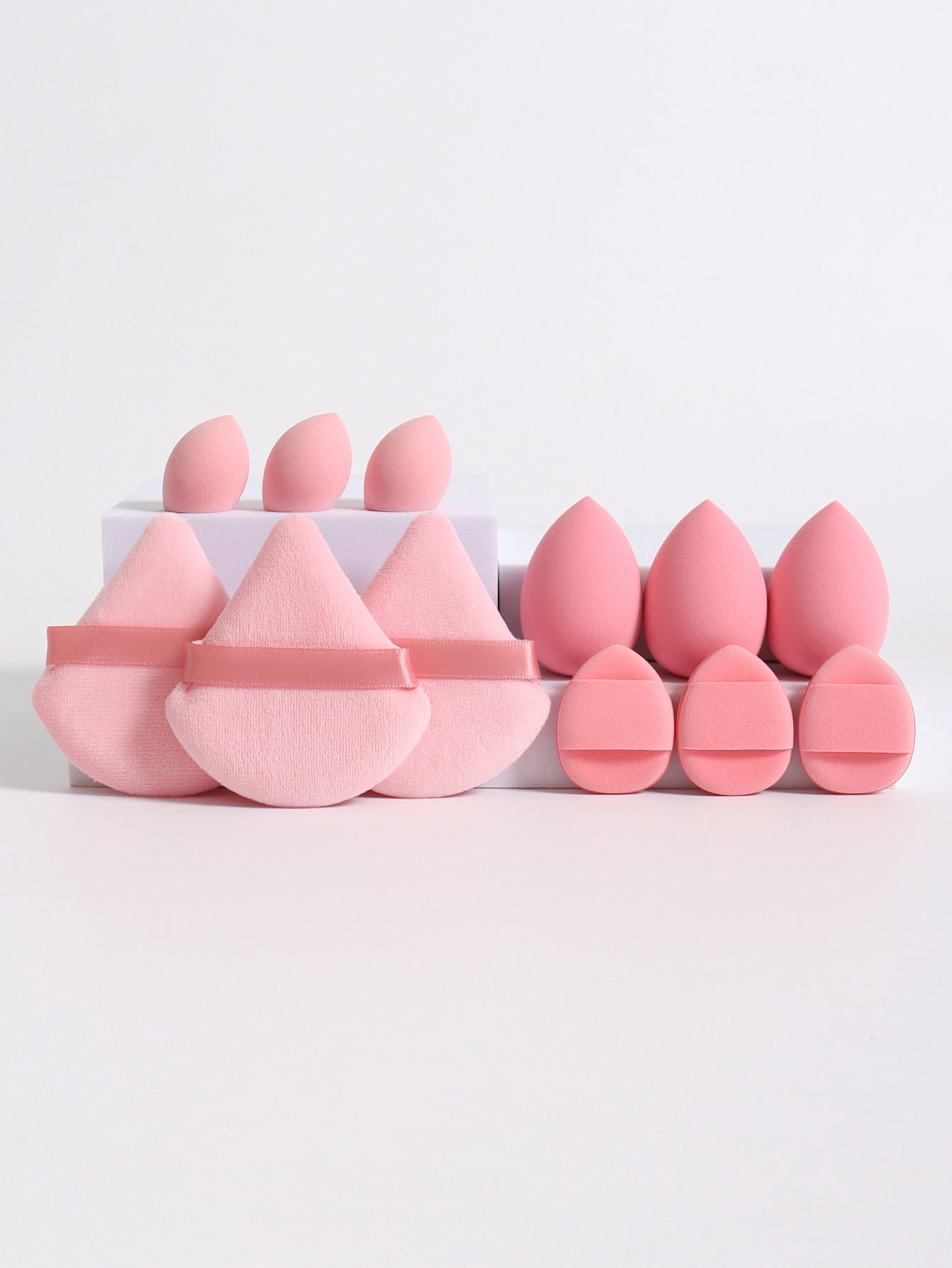 12pcs All-purpose Makeup Sponges Set Consisting Of 3 Triangular Powder Puffs, 3 Mini Air Cushion Powder Puffs, 3 Water Drop Shaped Beauty Blenders, And 3 Mini Beauty Blenders. Suitable For Liquid Foundation, Powder Foundation, And Concealer Cream. Suitabl