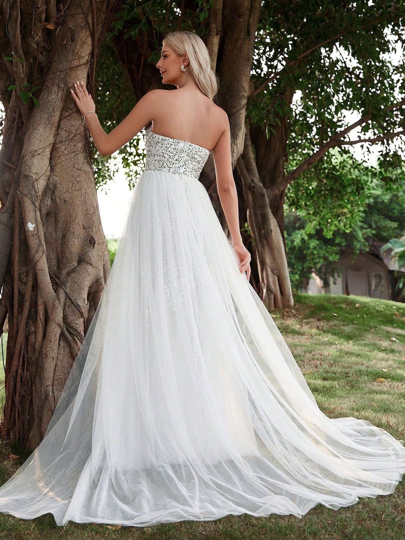 Contrast Mesh Hem Tube Sequin Wedding Dress