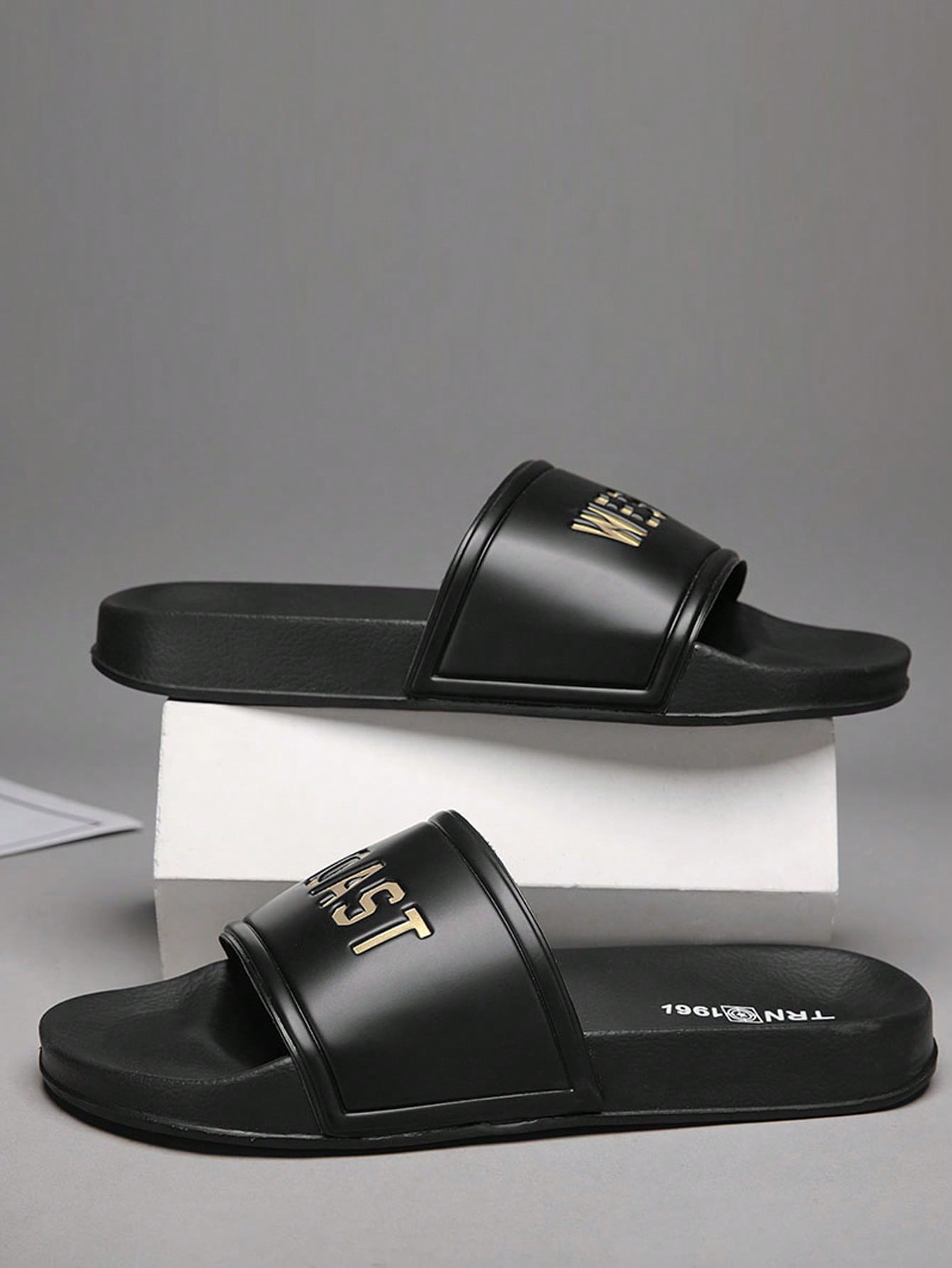 Men's Fashionable Black Printed Slide Sandals