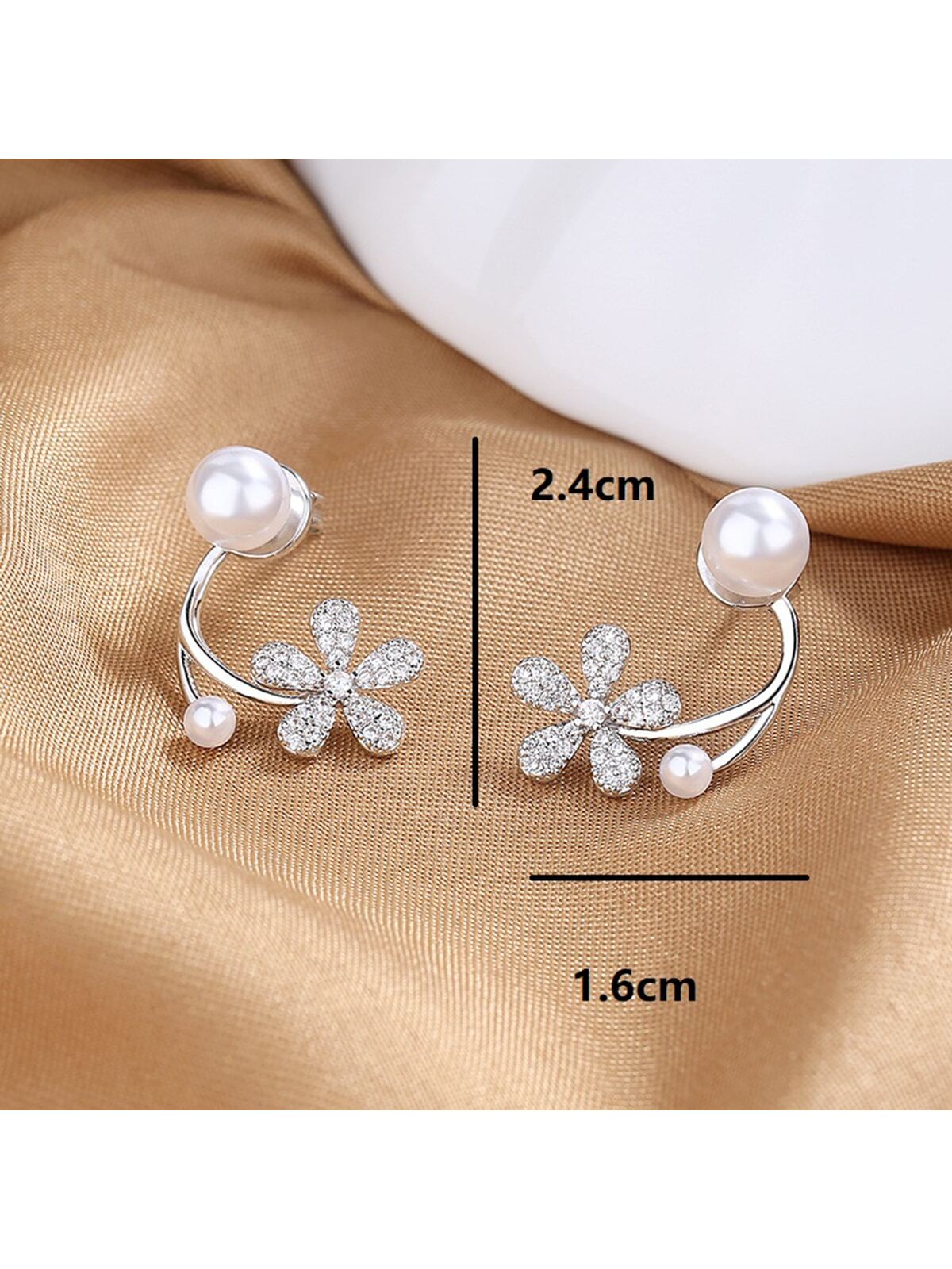 Rhinestone Fish Tail & Faux Pearl Decor Earring Jackets