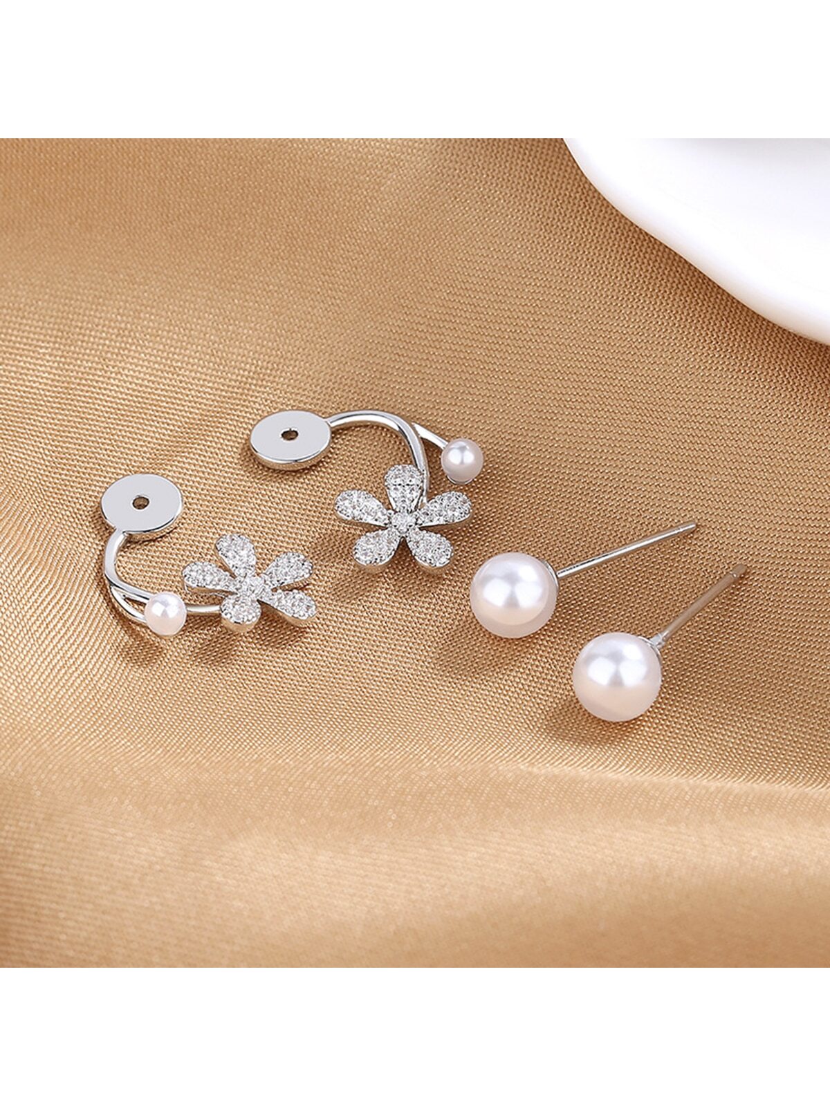 Rhinestone Fish Tail & Faux Pearl Decor Earring Jackets