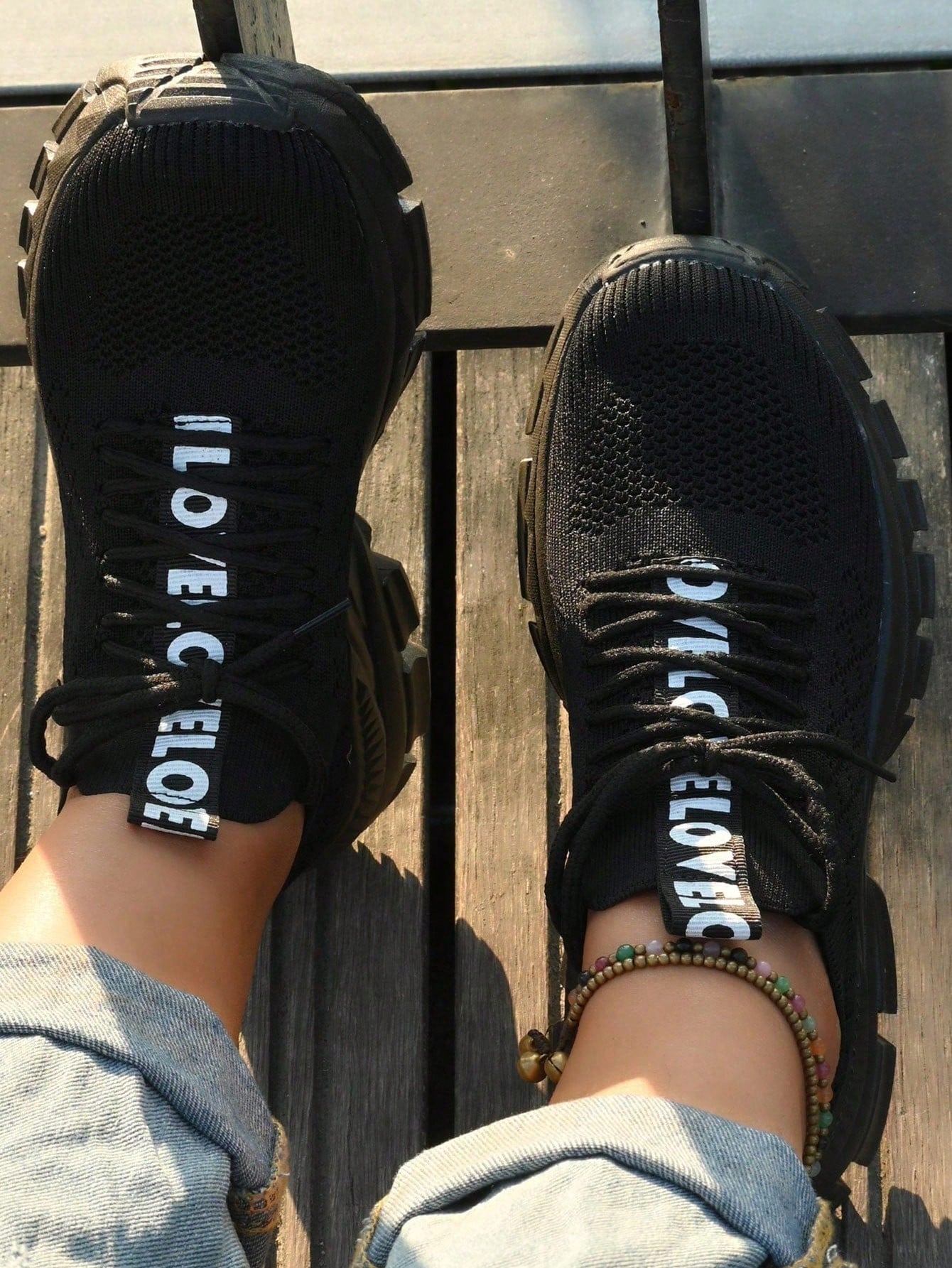 Women Black Letter Detail Sneakers, Round Toe Lace-up Front Running Shoes