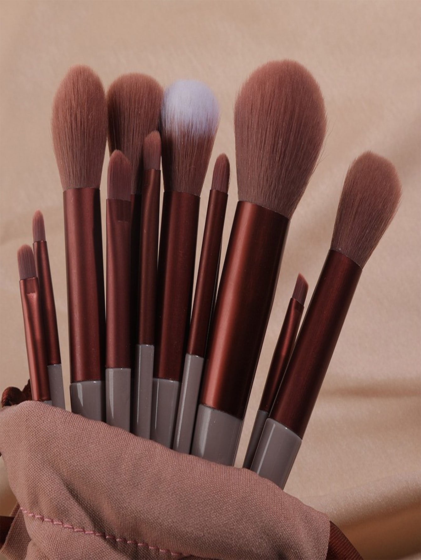 13pcs Violet Makeup Brush Set And Storage Bag Brush Bristles Soft 13 Blush Eyeshadow Concealer Foundation Loose Powder Highlighter Brush Eyebrow Brush Lip Brush Concealer Brush Beginner Makeup Kit Perfect Gift For Valentine'S Day