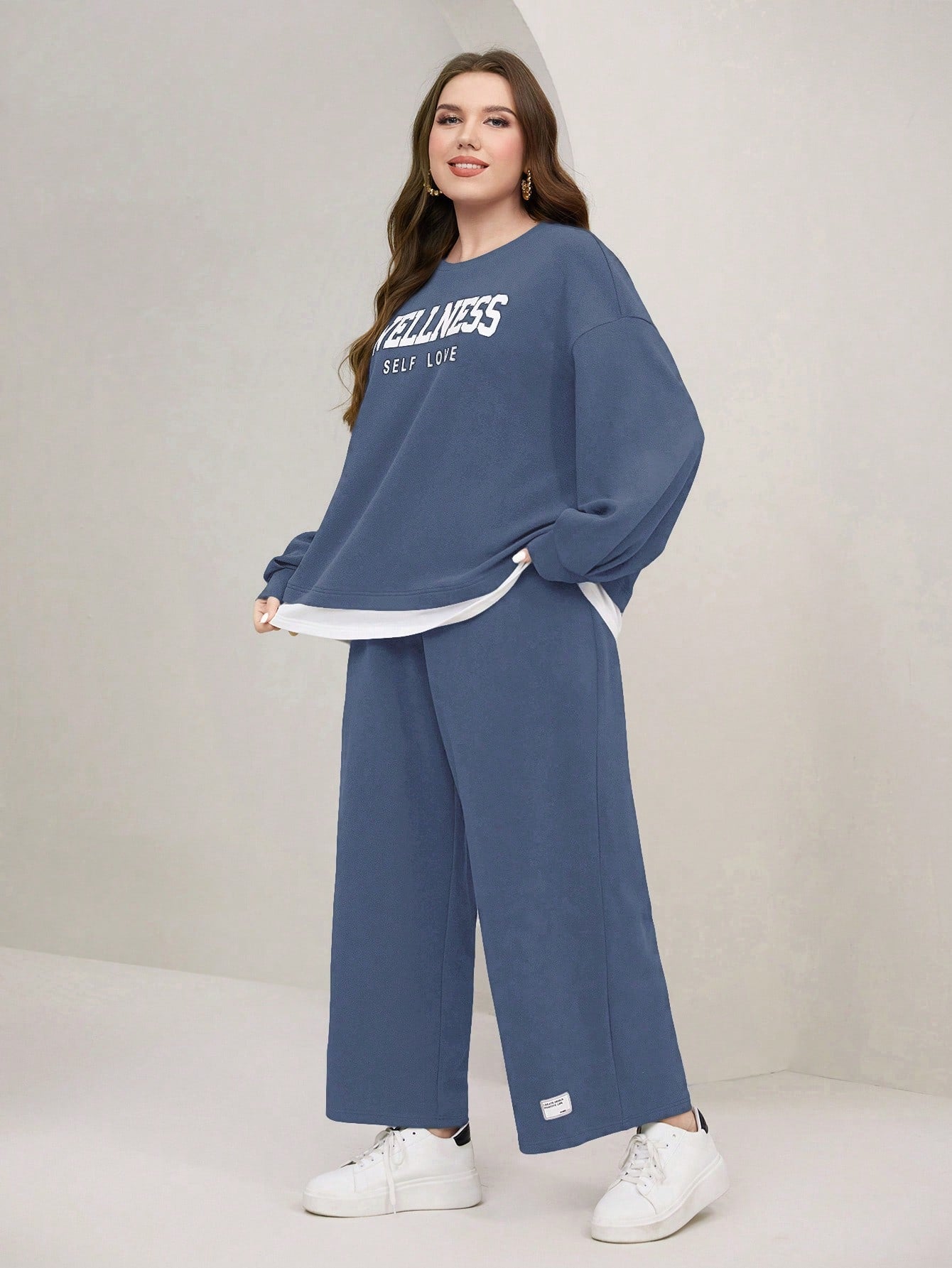 Mulvari Plus Letter Graphic Drop Shoulder 2 In 1 Pullover & Pants