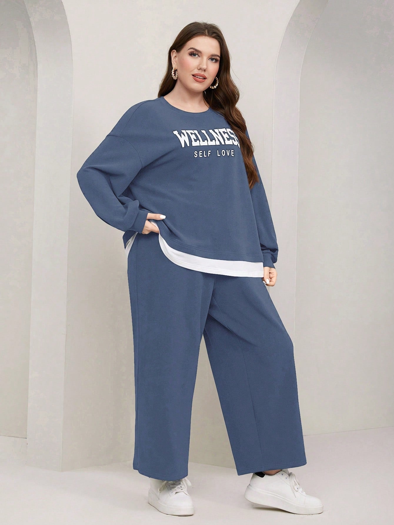 Mulvari Plus Letter Graphic Drop Shoulder 2 In 1 Pullover & Pants