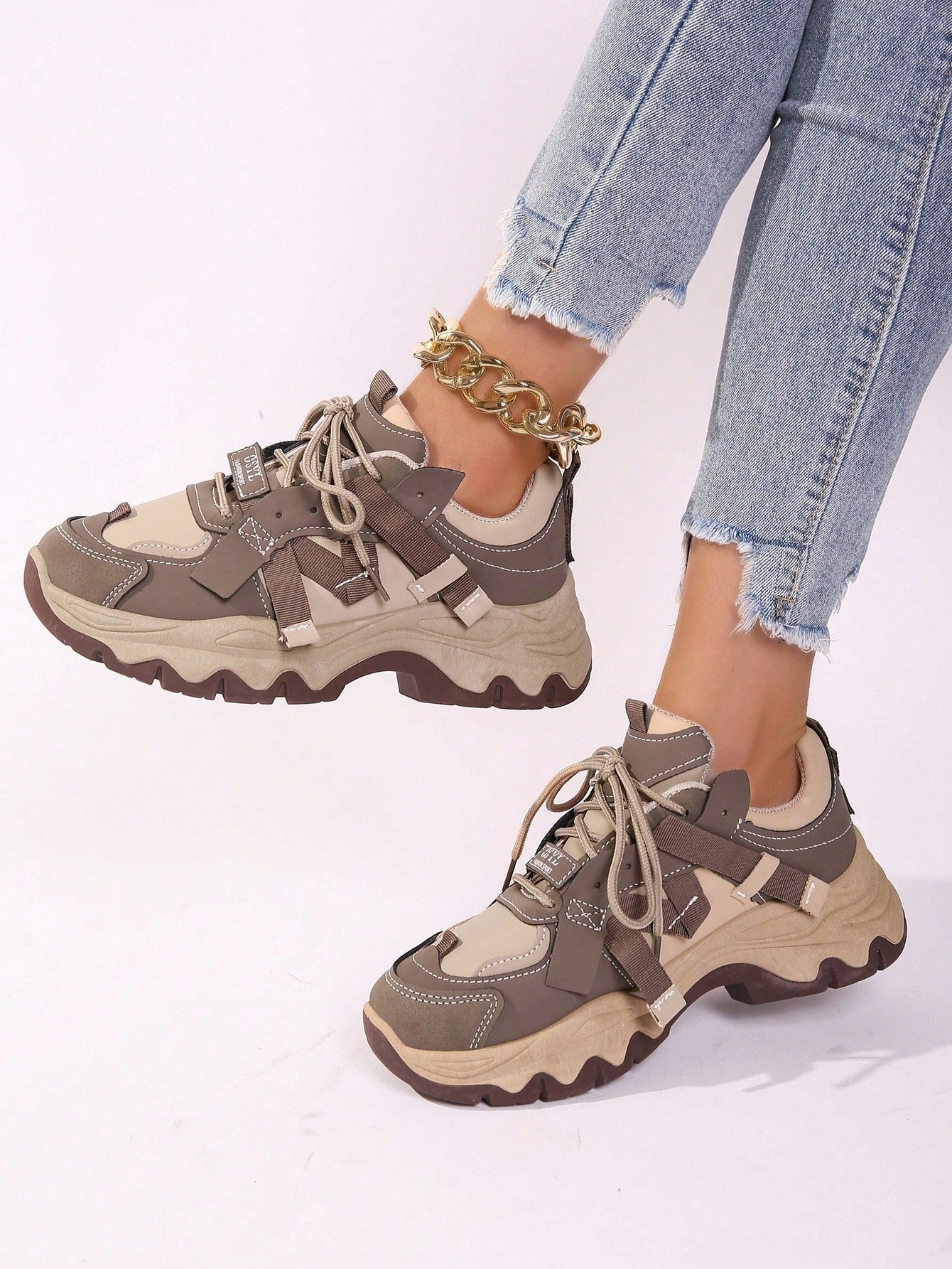 Women's Fashion Round Toe Lace-up Color-block Height Increasing Thick Sole Comfortable Campus Style Sneakers