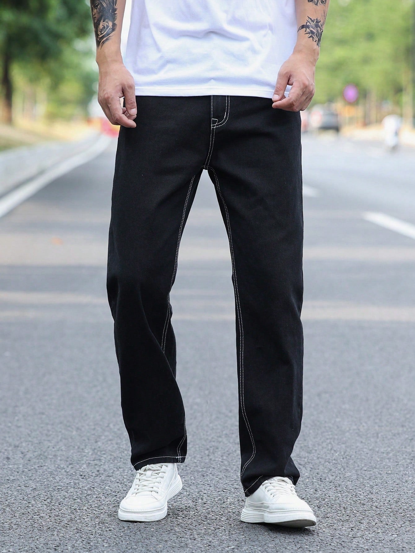 Manfinity Hypemode Men Slant Pocket Straight Leg Jeans