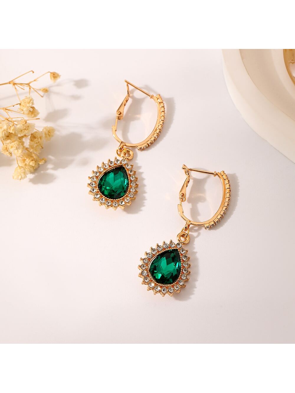 2pcs Green Gemstone & Rhinestone Inlaid Waterdrop Shaped Clip Earrings