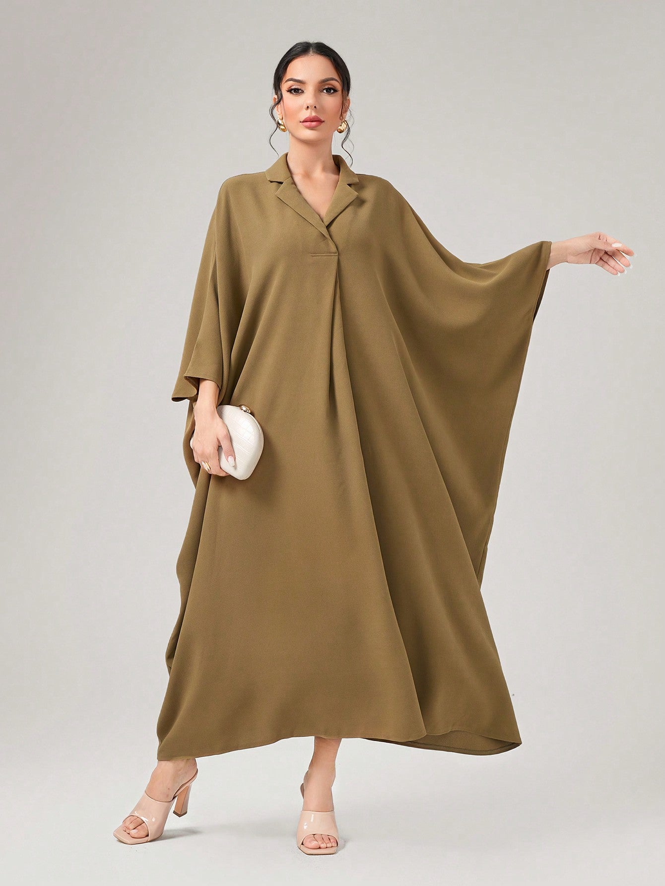 Najma Lapel Neck Batwing Sleeve Kaftan