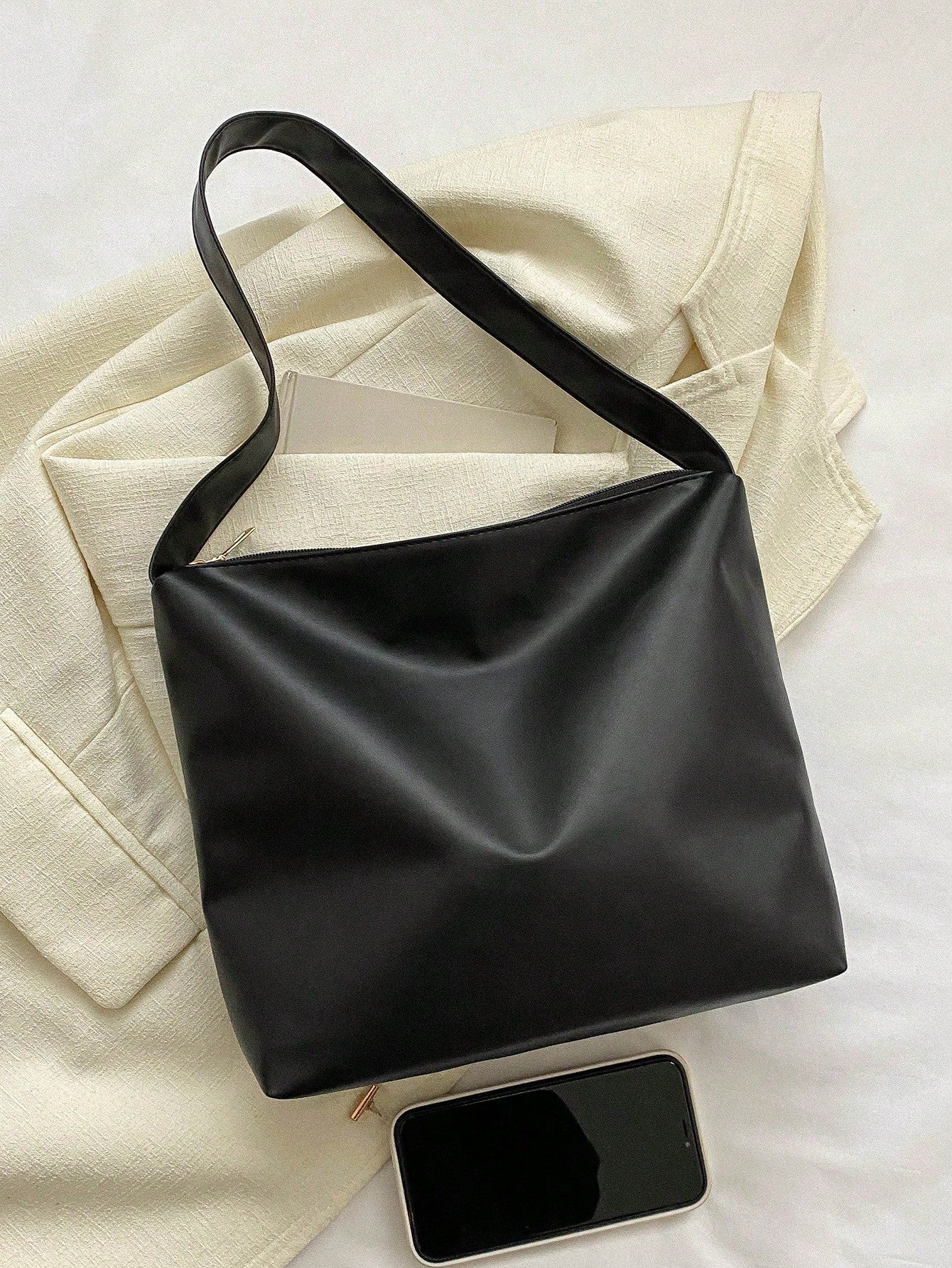 Simple And Fashionable Tote Bag For Women