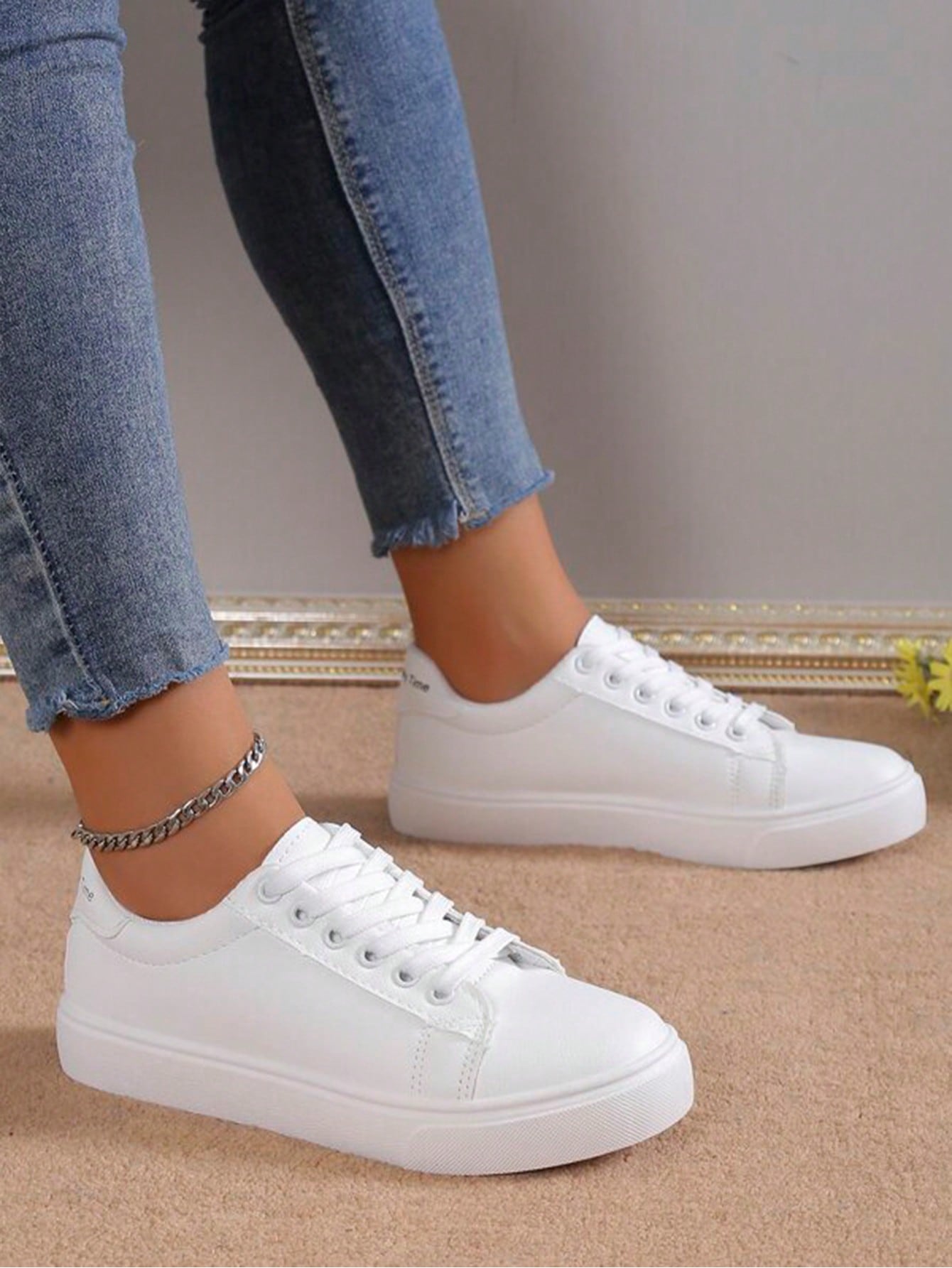 Women's Low-cut Comfortable Outdoor Casual Sneakers