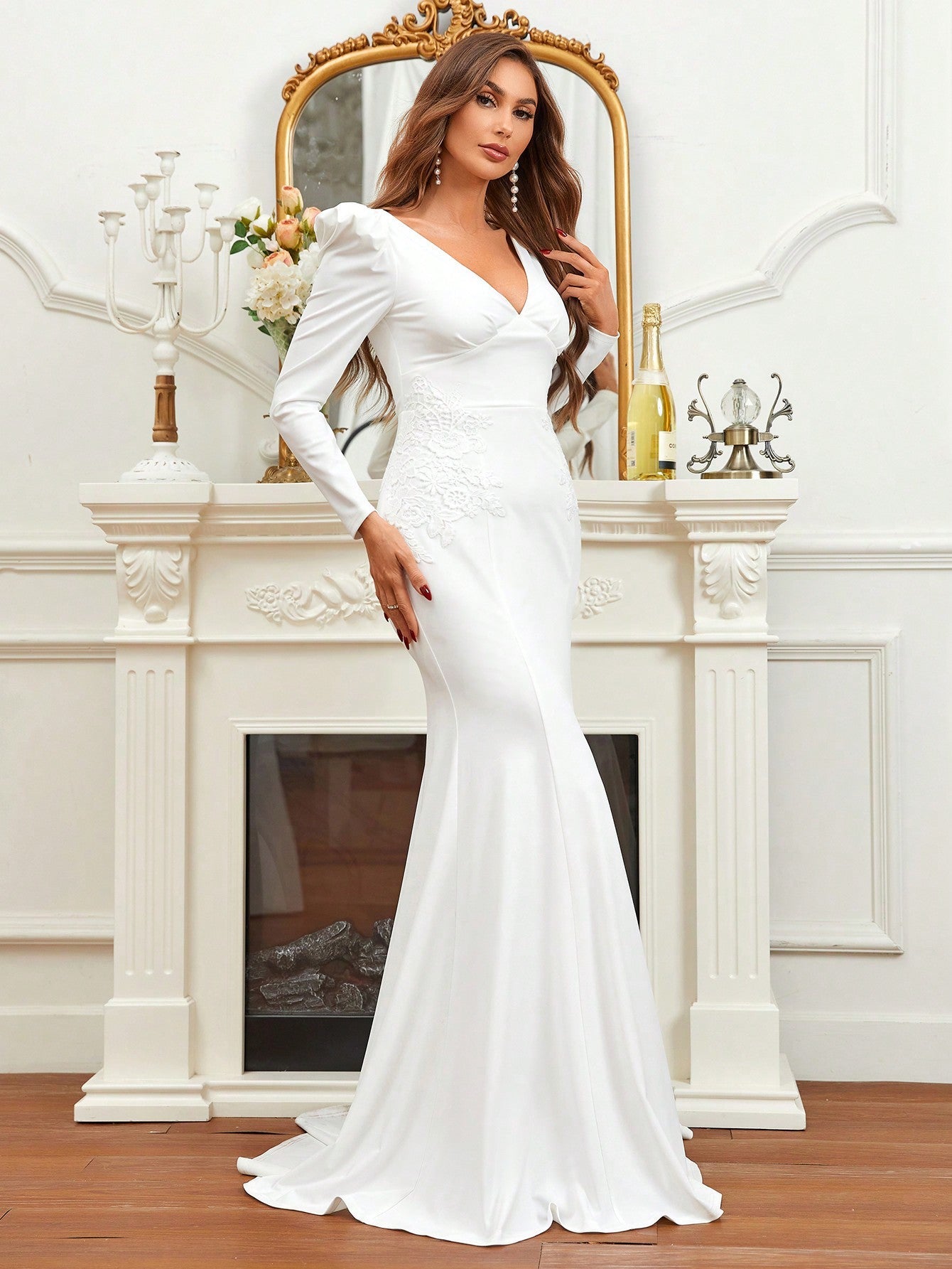 Belle Solid V-neck Mermaid Hem Wedding Dress Without Veil