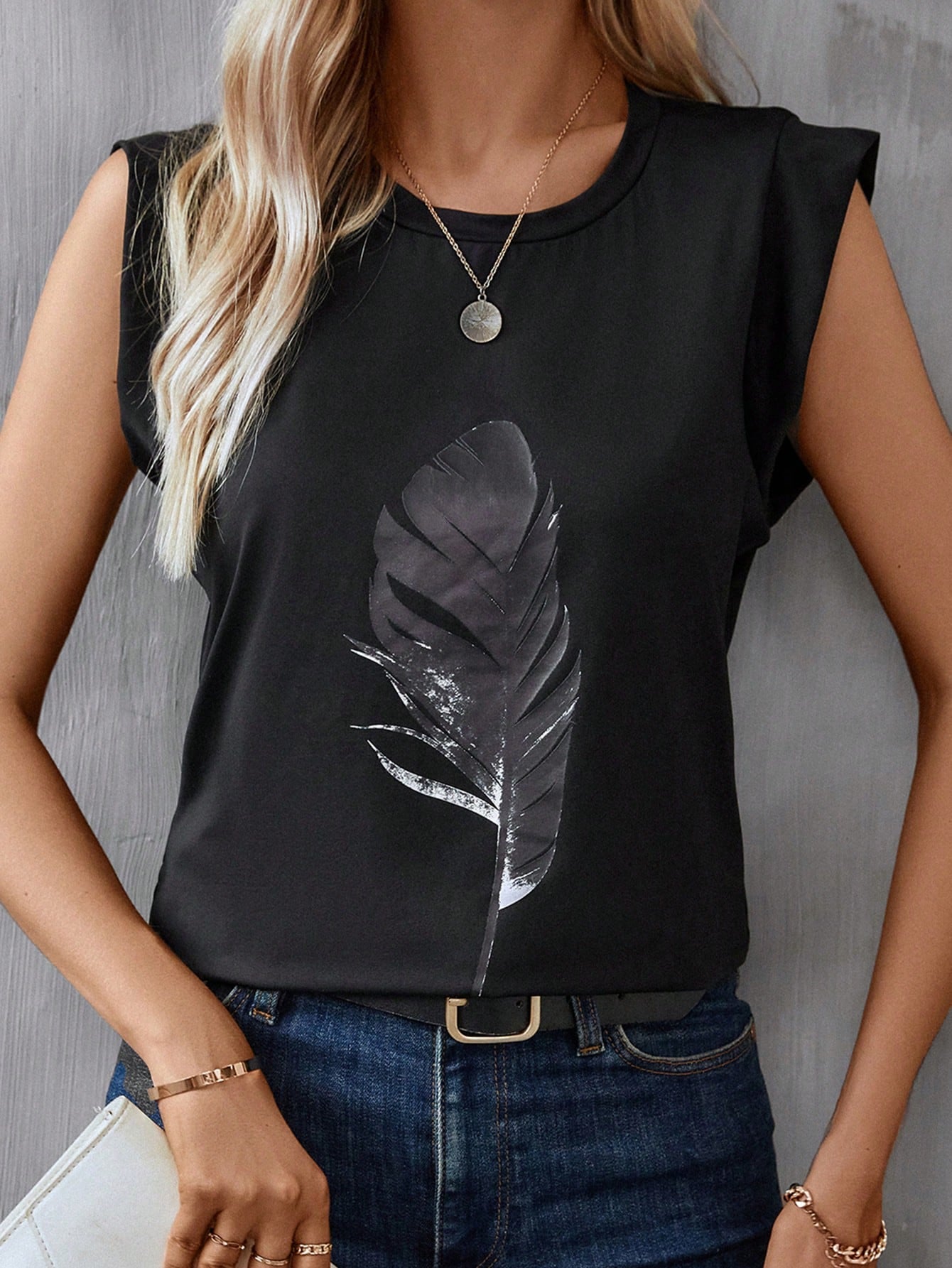 LUNE Contrast Trim Tee