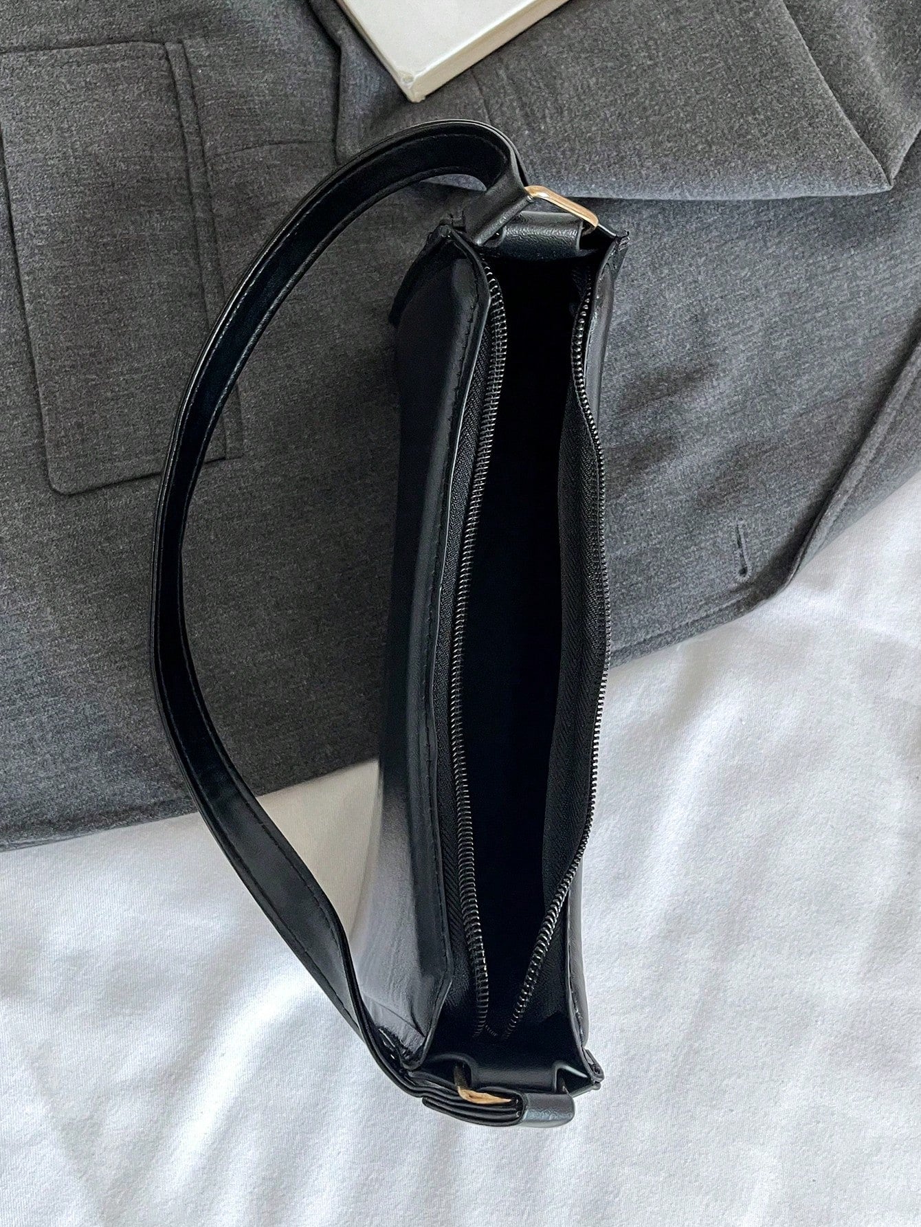 Solid Color & Minimalist & Luxury & Hobo Shoulder Bag For Men