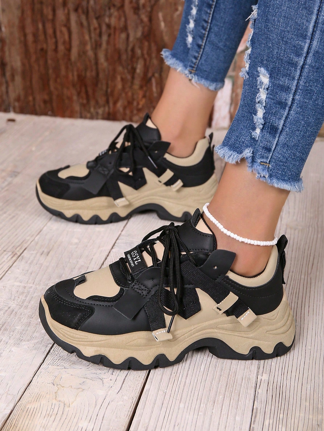 Women's Fashion Round Toe Lace-up Color-block Height Increasing Thick Sole Comfortable Campus Style Sneakers