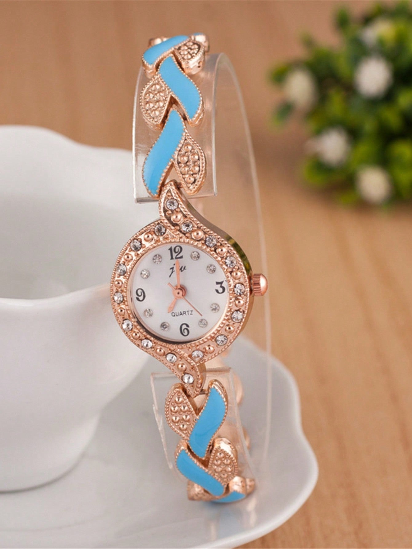 1pc Women Two Tone Heart Decor Stainless Steel Strap Glamorous Cubic Zirconia Decor Round Dial Quartz Watch & 4pcs Jewelry Set, For Daily Life