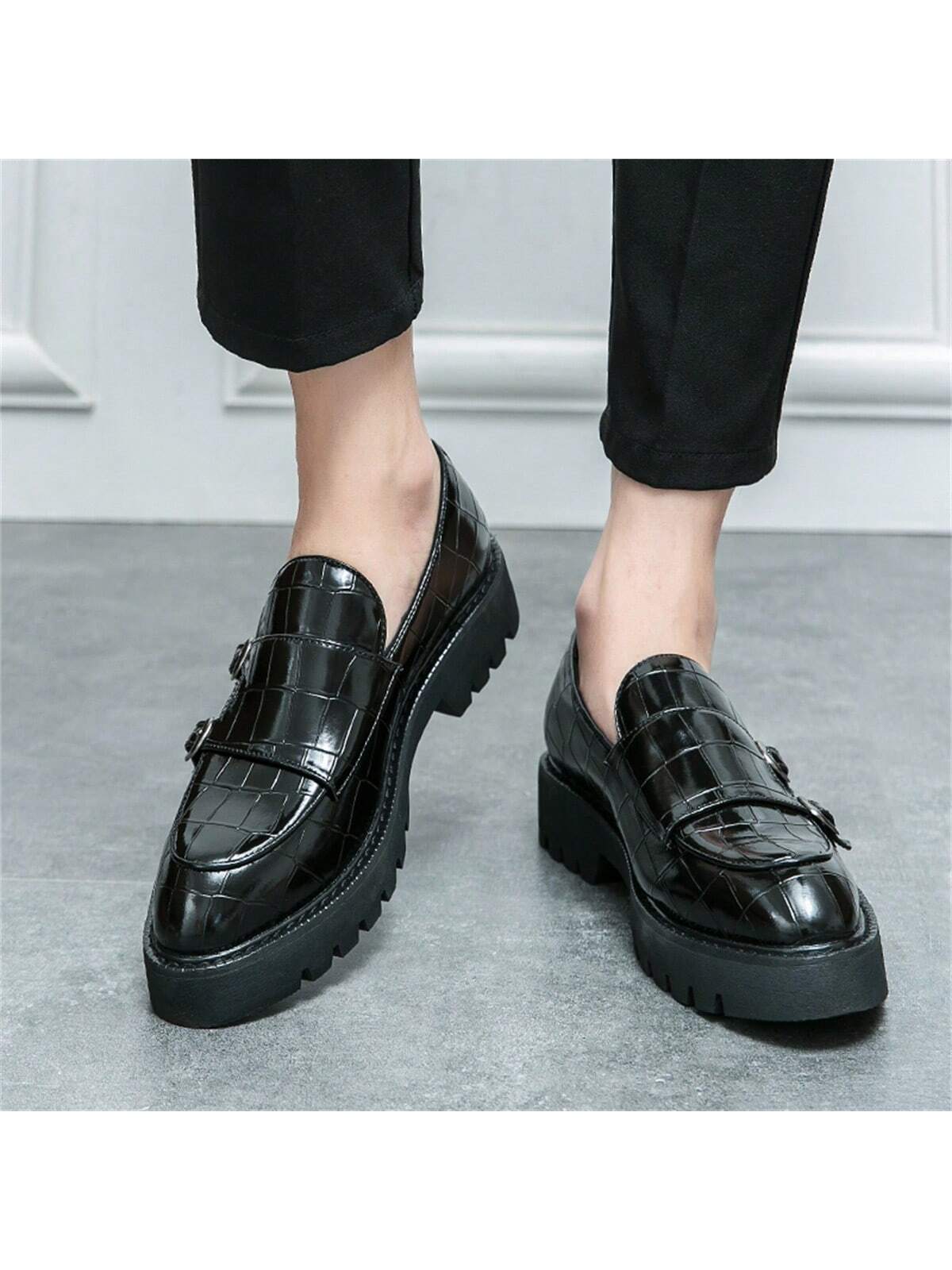 2023 New Style Men's Thick Bottom Elevator Casual Leather Shoes Comfortable Korean Version Business Shoes