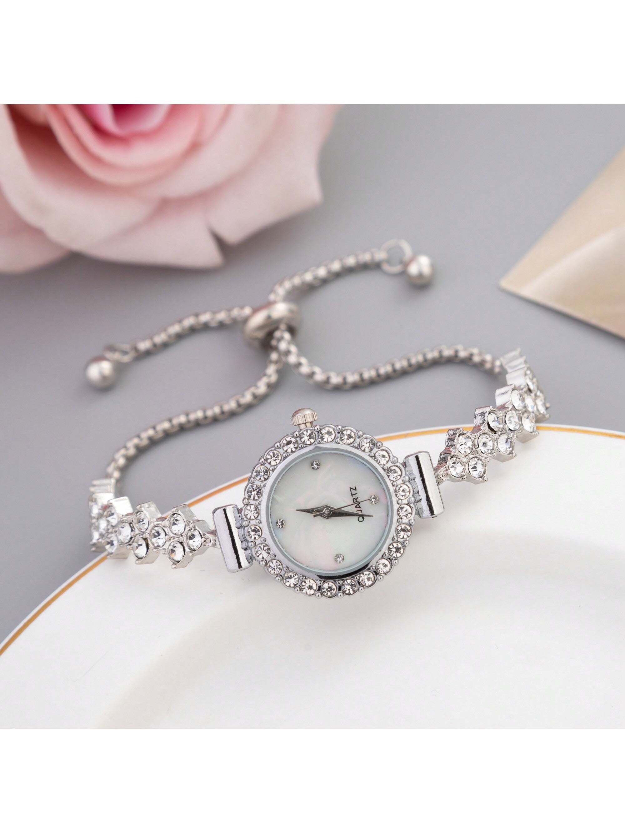 New Casual Fashion Ladies' Bracelet Watch, Cute Round Dial Decorated With Crystals, Rhinestone Embellished Watchband, Alloy Quartz Watch, Gift