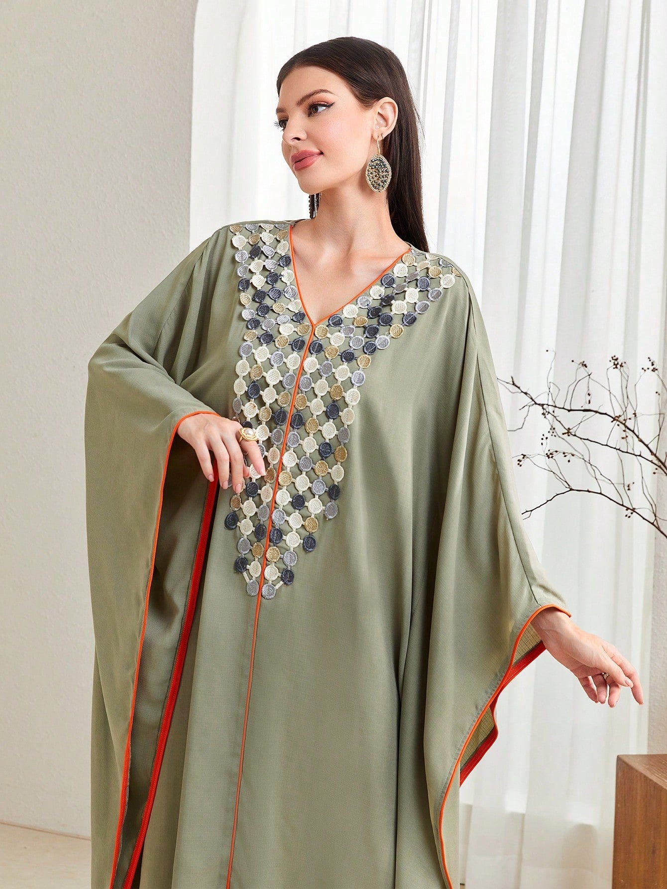 Najma Geo Appliques Contrast Binding Batwing Sleeve Kaftan