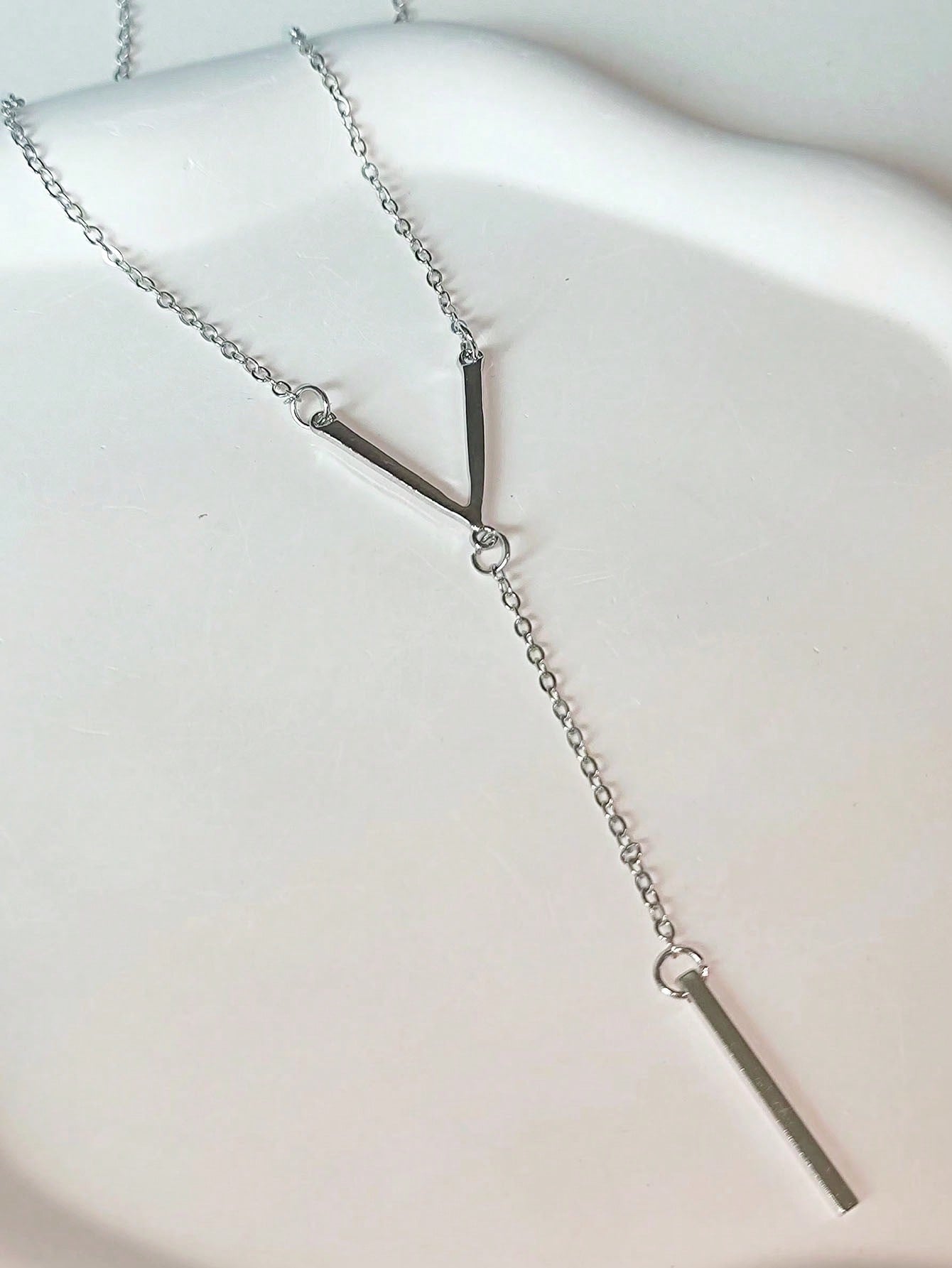 1pc V-shape Bar Pendant Minimalist Necklace For Women, Unique Sweater Chain For Collarbone