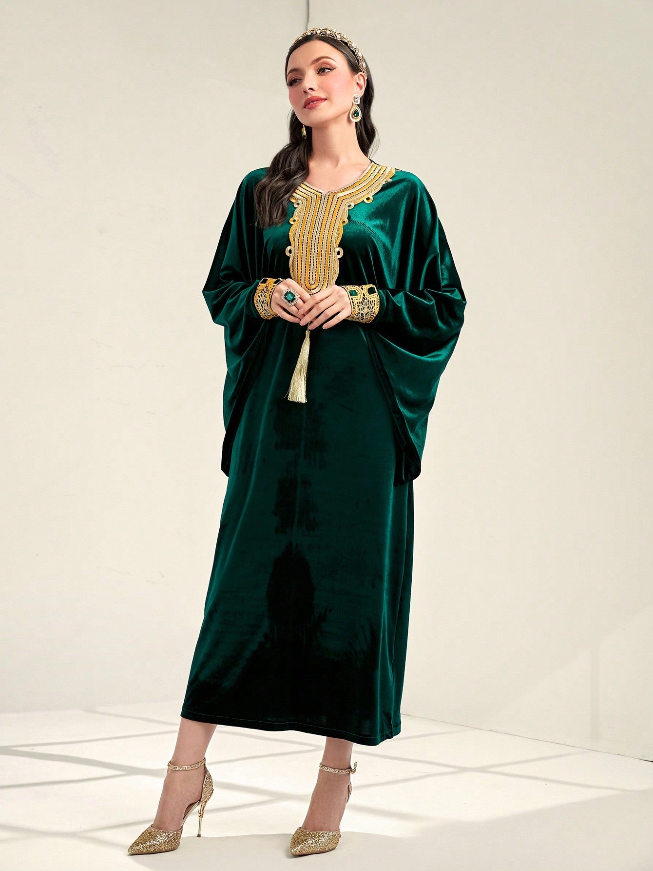 Najma Contrast Panel Tassel Detail Batwing Sleeve Velvet Kaftan