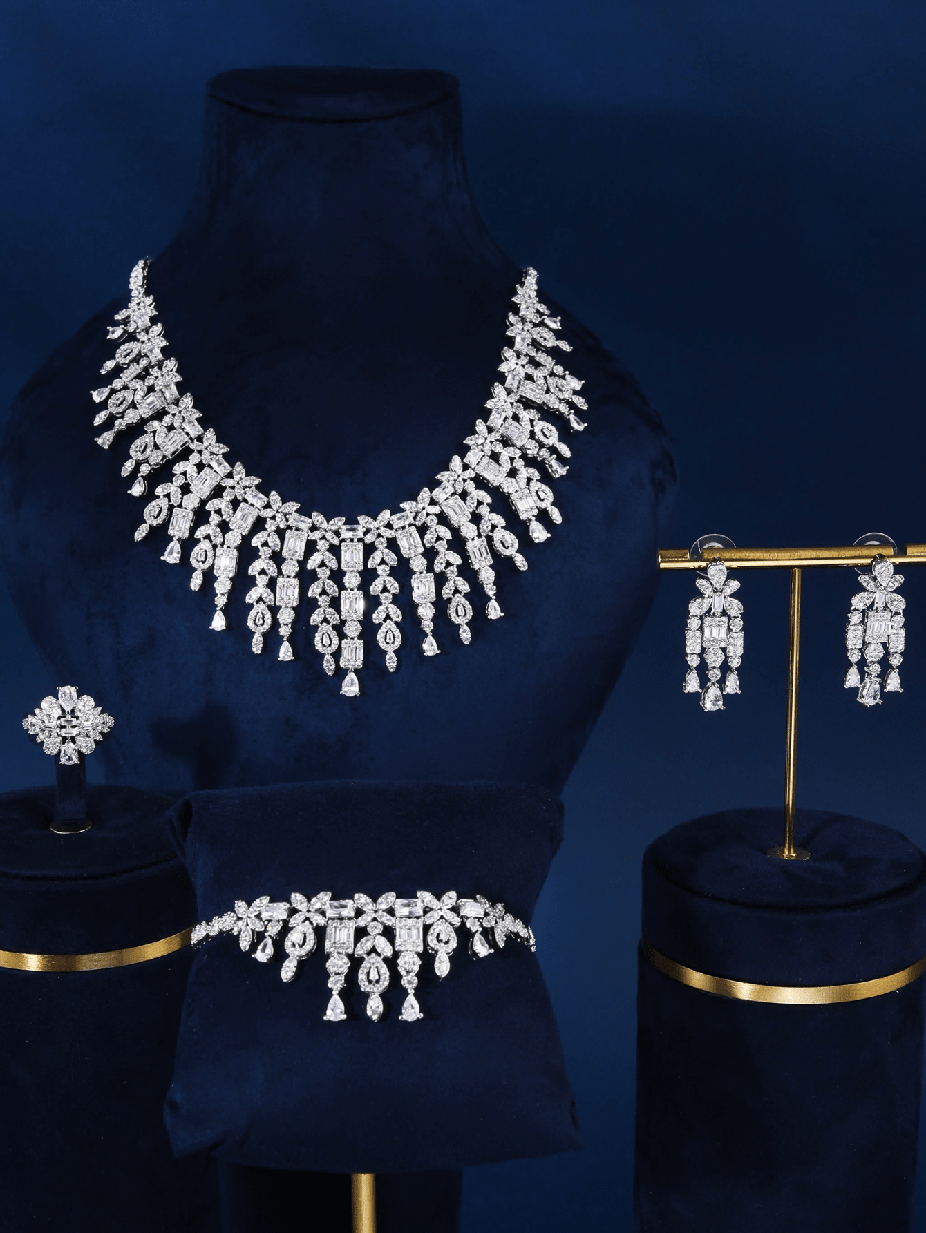 4pcs/set Luxury Banquet 3A Cubic Zirconia Decor Nigeria Bridal For Women Party  Dubai Necklace Bracelet Earringa Ring  Wedding Jewelry Set