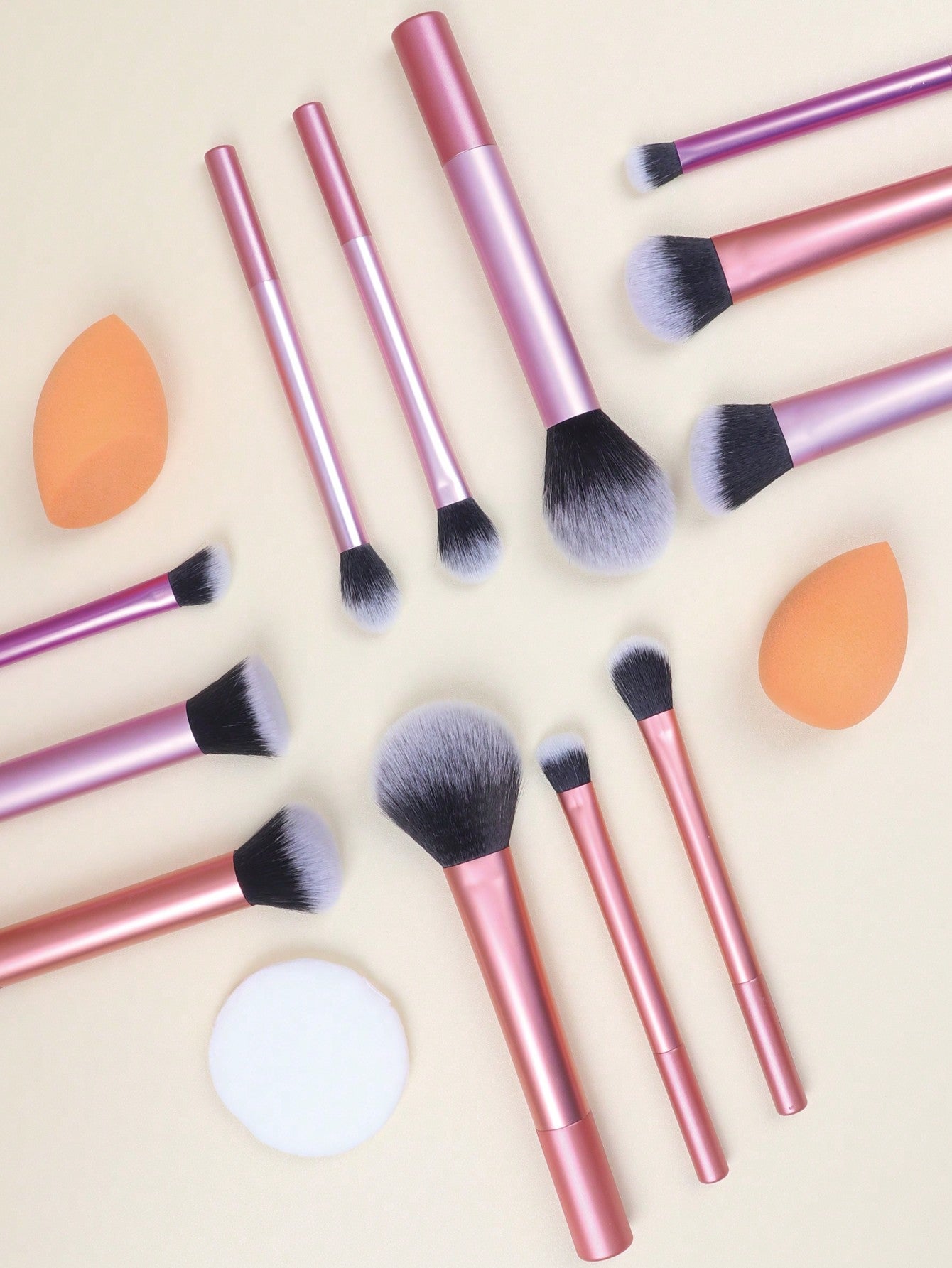 15pcs Multi-functional Makeup Brush Set Including Large Powder Brush, Blush Brush, Contour Brush, Foundation Brush, Concealer Brush, Eyeshadow Brush, Smudge Brush, Nose Shadow Brush, Blending Brush, Highlight Brush And More + 1pc Diagonal Cut Beauty Spong