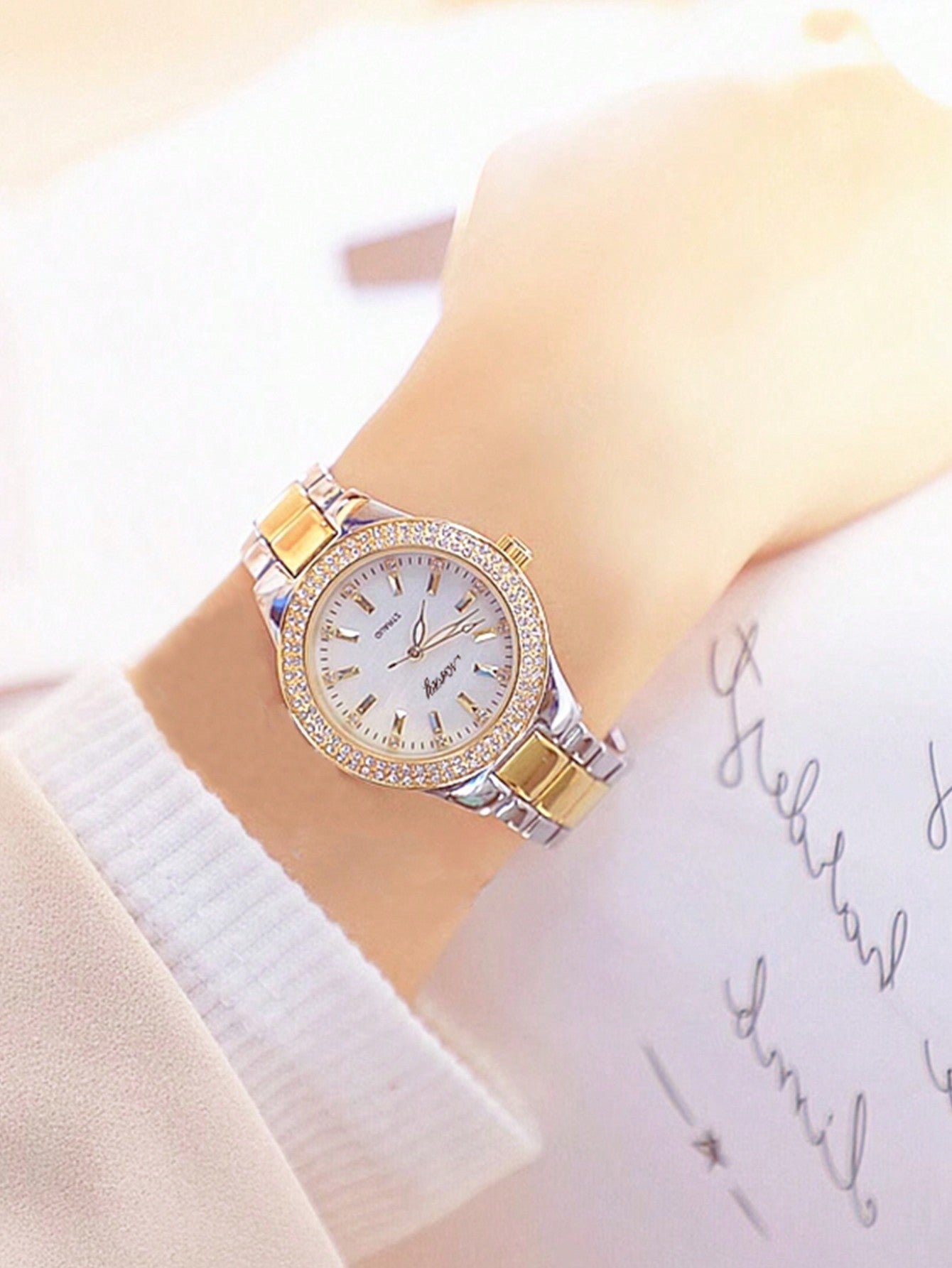 1pc Elegant & Casual Women's Watch With Shiny Rhinestones & Water-resistant Stainless Steel Strap, Suitable For Daily Life, Parties And Other Occasions