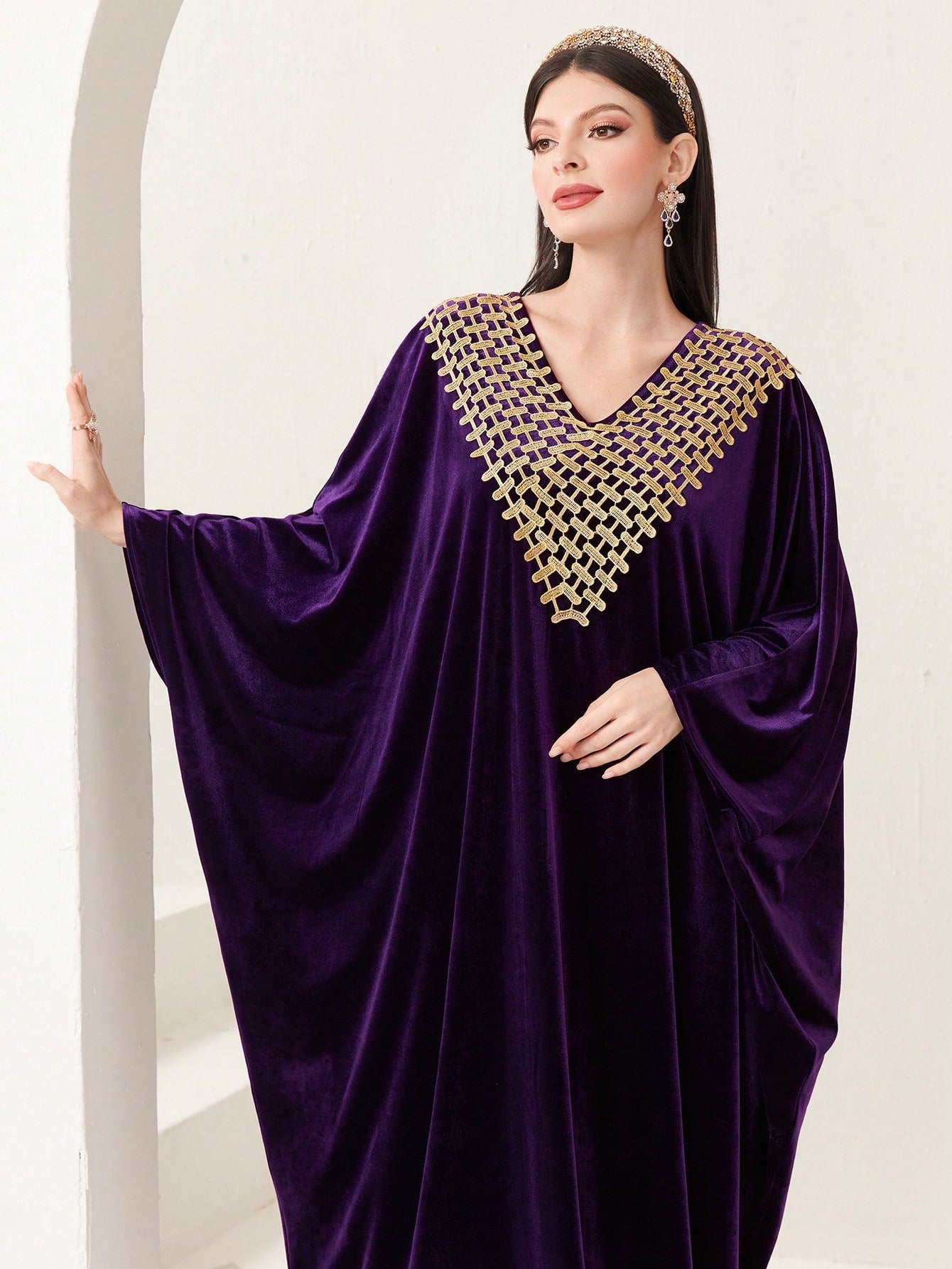 Najma Women'S Long Kaftan With Embroidered Gold Collar Decoration