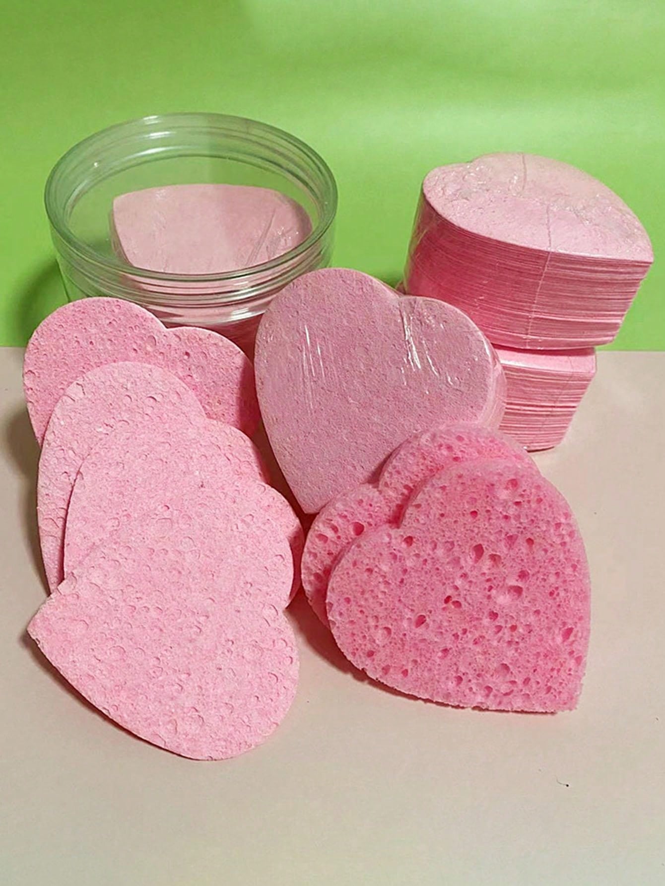 5pcs Pink Heart Shape Compressed Facial Cleaning Pad, Made Of Wood Pulp Fiber, Soft And Comfortable When Wet, Suitable For Lady Facial Cleaning, Perfect For Valentine'S Day Gift