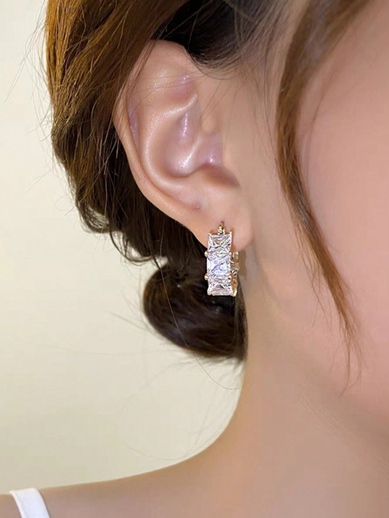 1pair Cubic Zirconia Women's Earrings, Minimalist Fashion Ear Hoops Charming Unique Design Daily Jewelry Birthday Gift