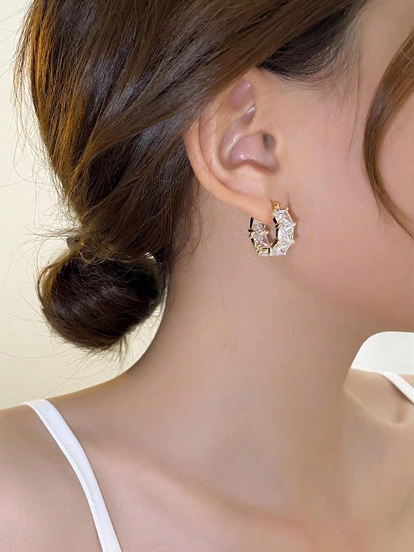 1pair Cubic Zirconia Women's Earrings, Minimalist Fashion Ear Hoops Charming Unique Design Daily Jewelry Birthday Gift